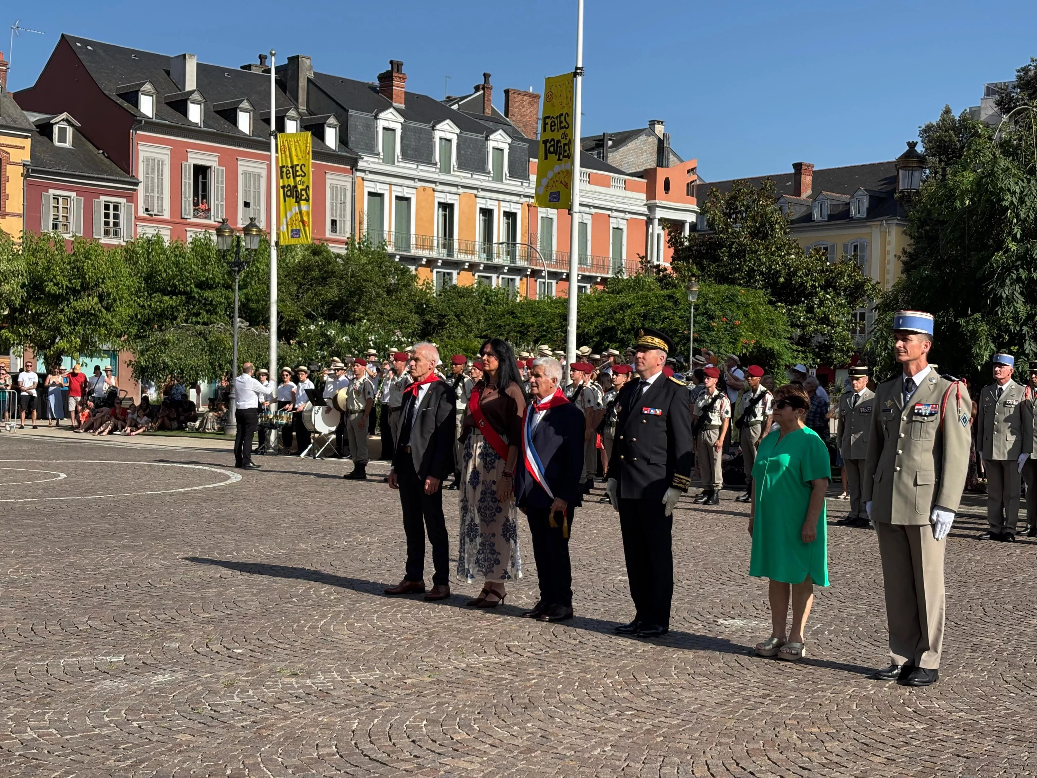 Participación de Huesca en la ceremonia oficial de las fiestas de Tarbes.