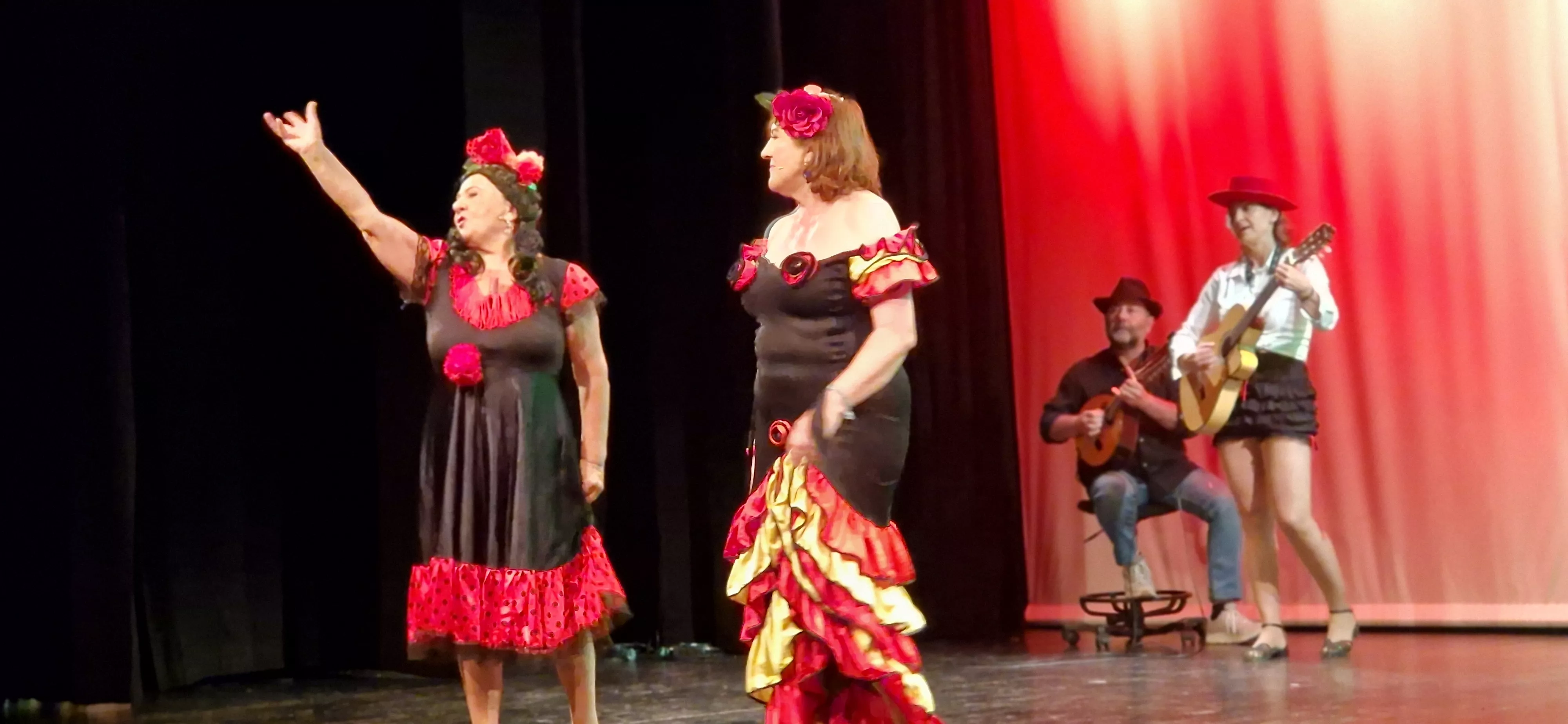 Kandelicas y  El jardín de las delicias. Foto Myriam Martínez