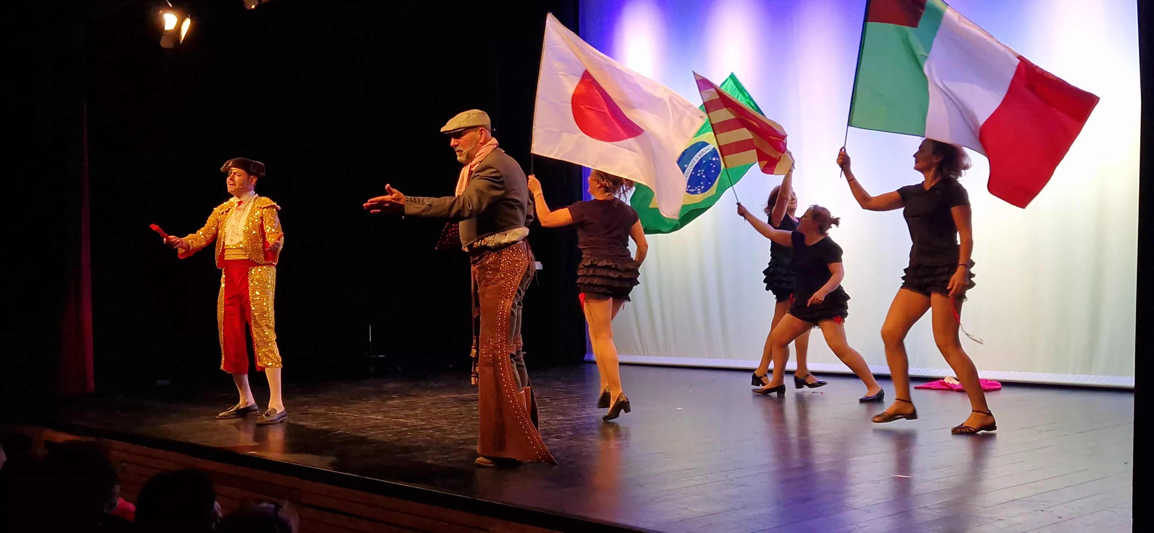 Kandelicas y  El jardín de las delicias. Foto Myriam Martínez