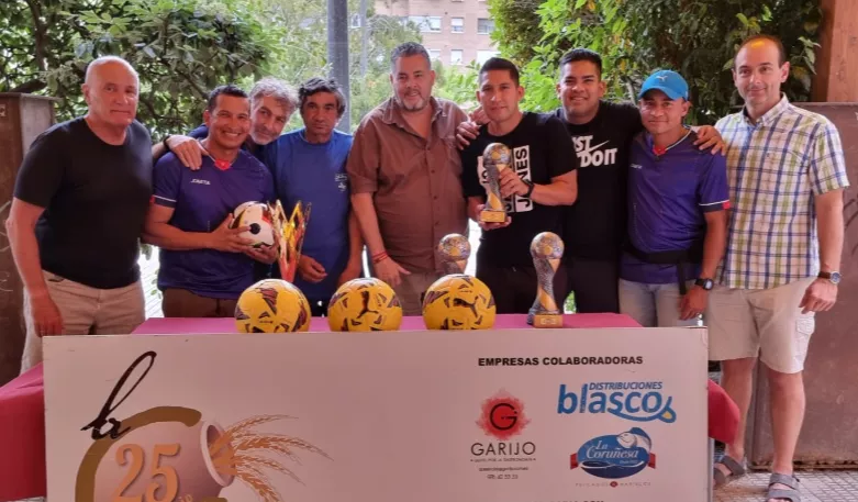 Imágenes de la entrega de trofeos de la Liga Municipal de fútbol 7 La Giara
