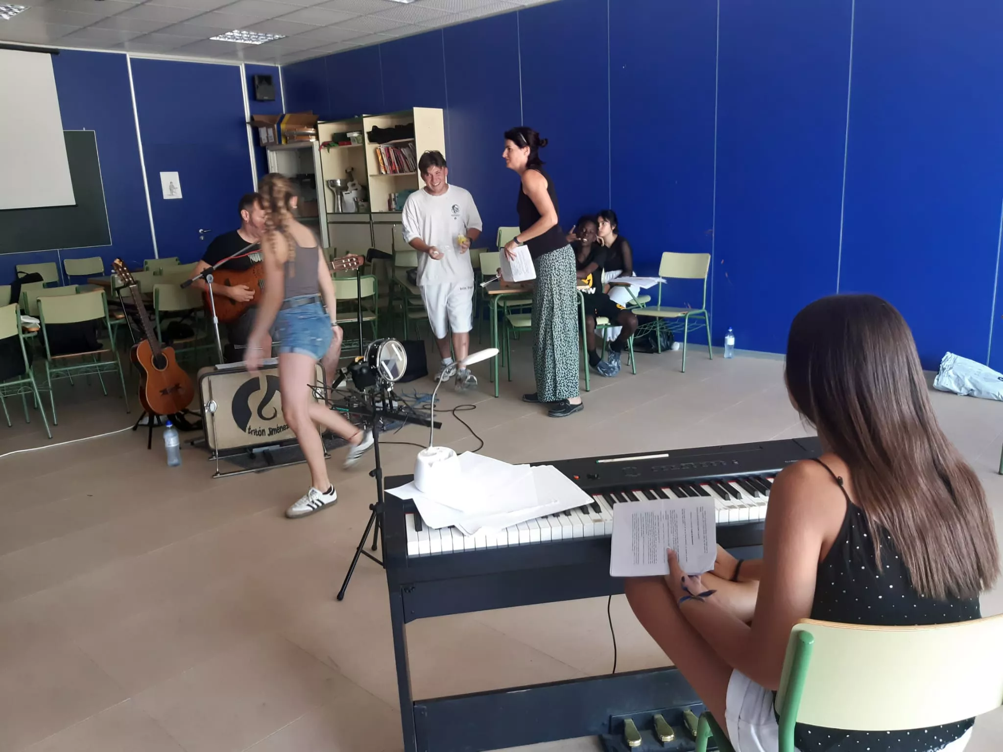  Ensayo de Tritones en la fachada.