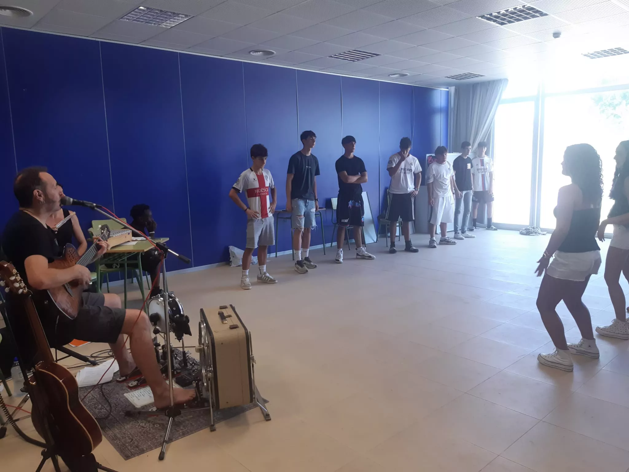  Ensayo de Tritones en la fachada.