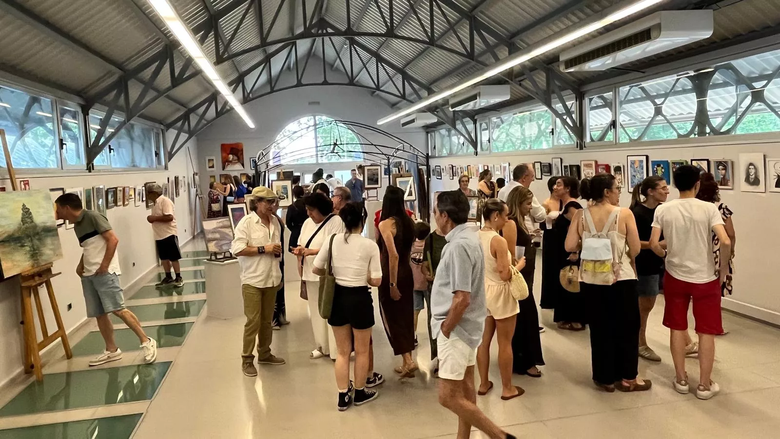 Inauguración de la exposición de la Escuela Sanagustín en el Centro Cultural Manuel Benito Moliner. Foto Mercedes Manterola
