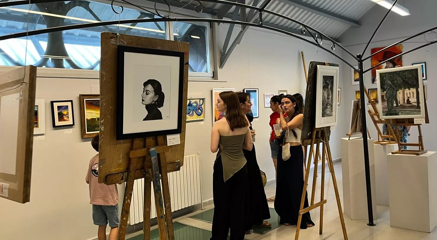 Inauguración de la exposición de la Escuela Sanagustín en el Centro Cultural Manuel Benito Moliner. Foto Mercedes Manterola