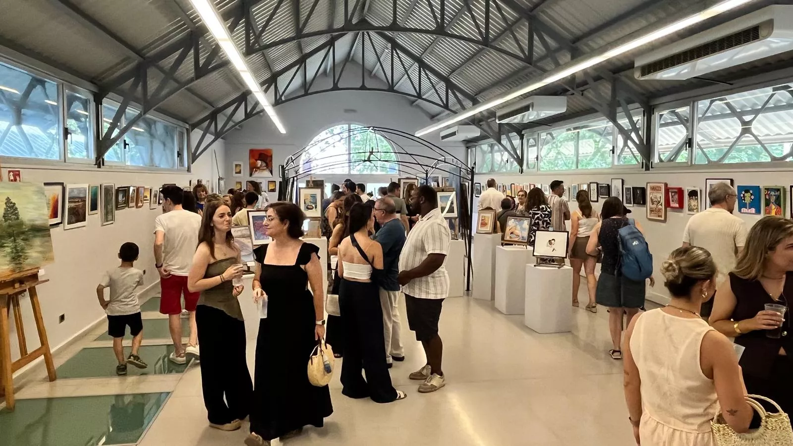 Inauguración de la exposición de la Escuela Sanagustín en el Centro Cultural Manuel Benito Moliner. Foto Mercedes Manterola