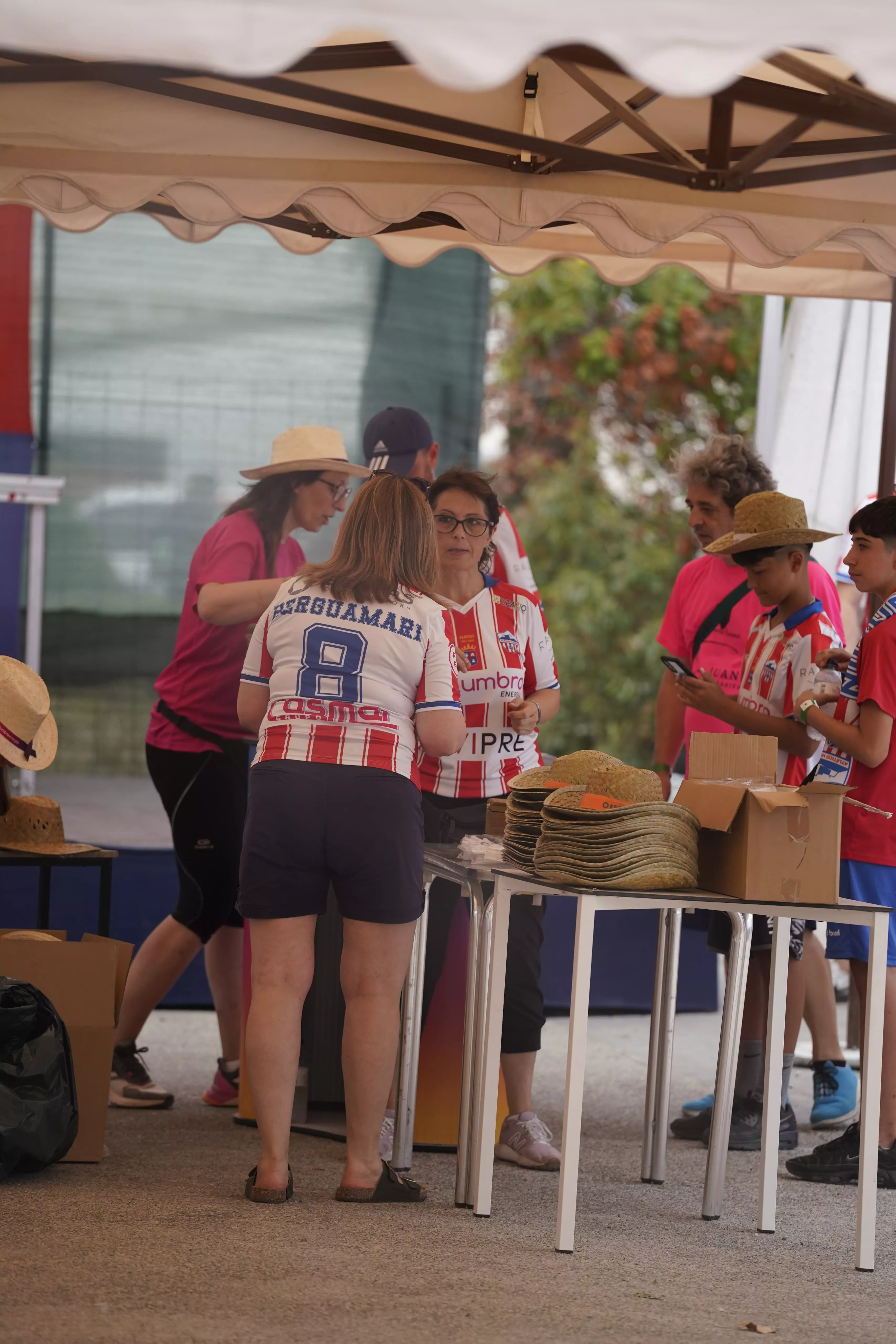 Ambiente previo al partido en Monzón. Foto: Dani Vidal @fotomaniafut