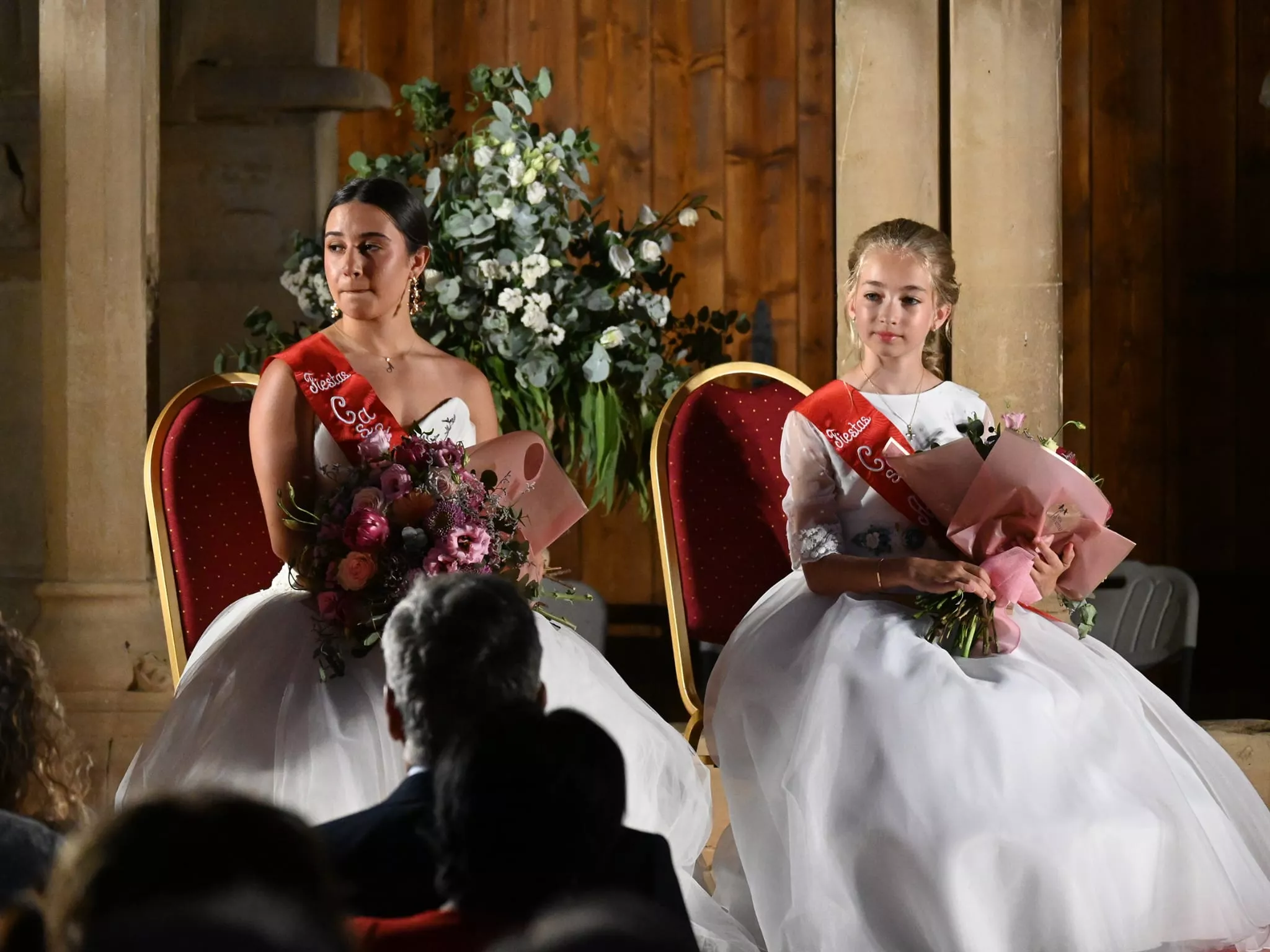 Presentación de las Mairalesas del Barrio de San Pedro y la Catedral en Huesca. Foto Carlos Jalle
