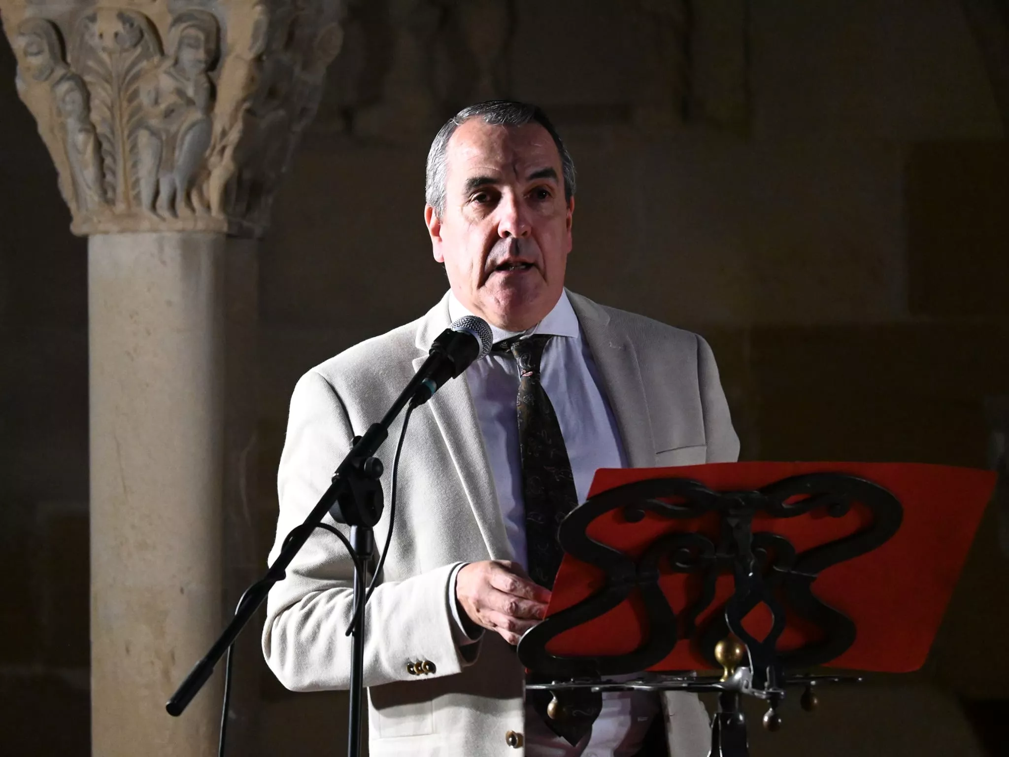 Presentación de las Mairalesas del Barrio de San Pedro y la Catedral en Huesca. Foto Carlos Jalle