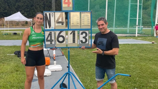 Belén Villarroya, nuevo récord de Aragón Sub 18 en disco Belén Villarroya, nuevo récord de Aragón Sub 18 en disco