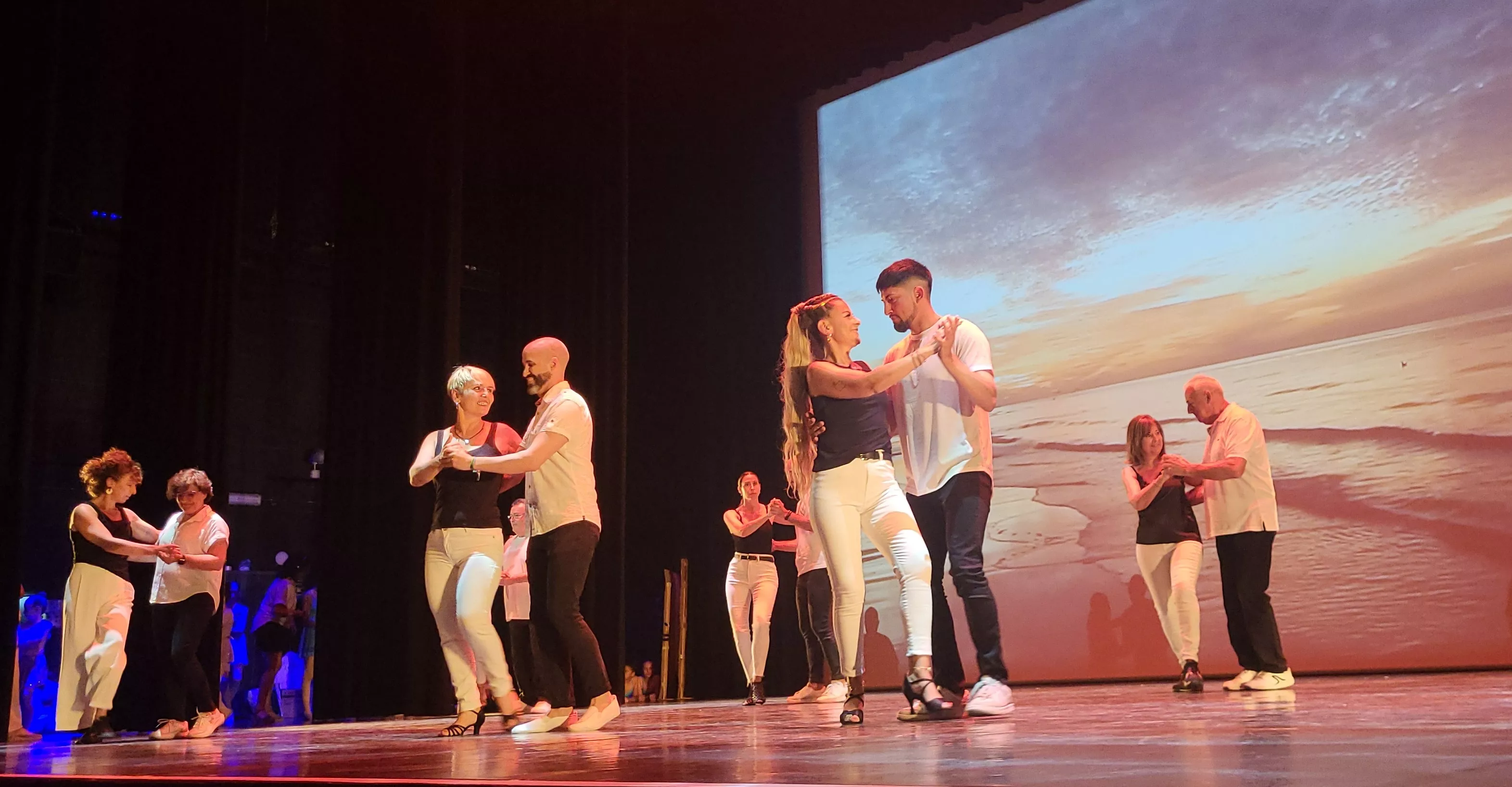 Espectáculo de final de curso 2025 de la Escuela de Danza Elenco. Foto Mercedes Manterola