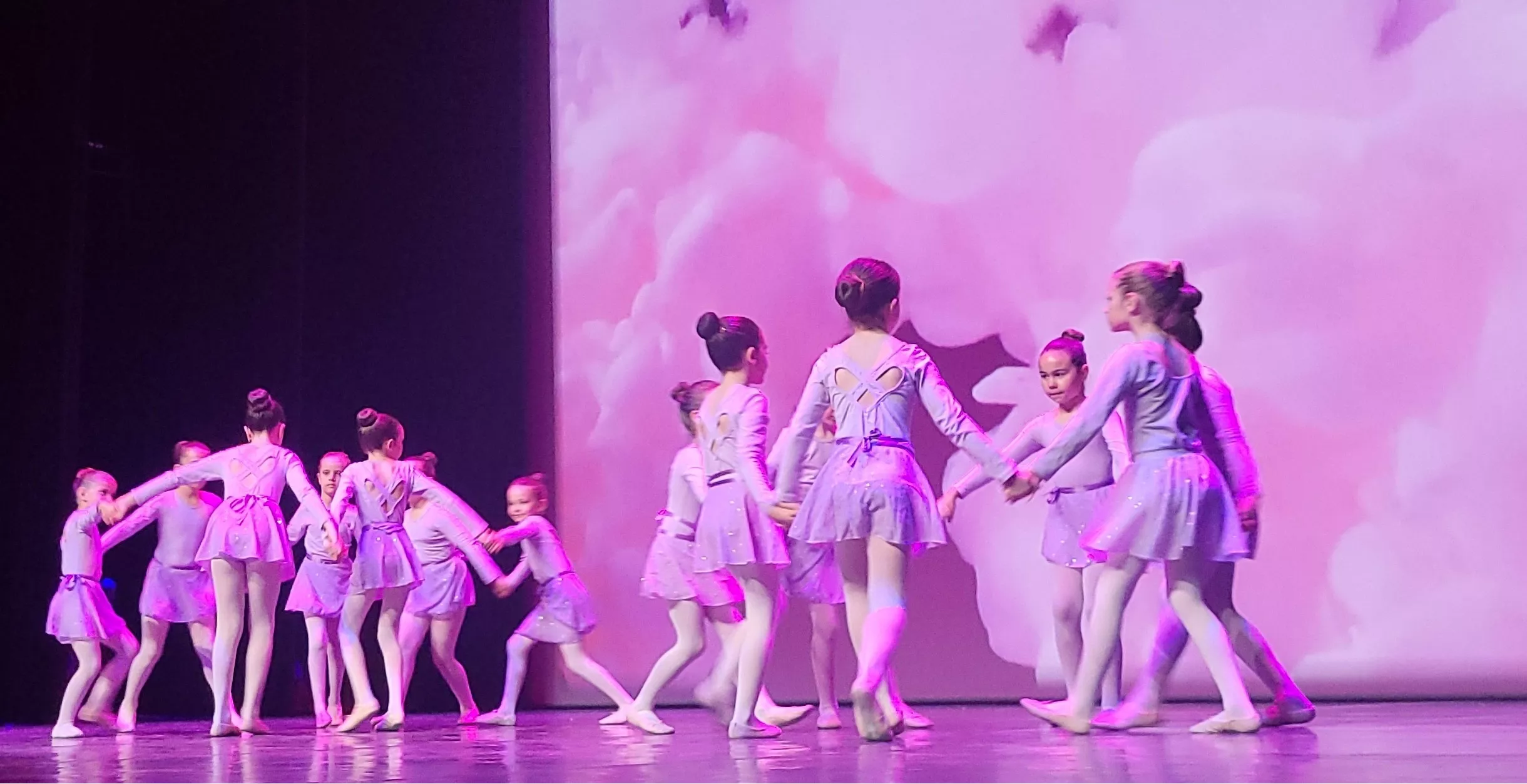 Espectáculo de final de curso 2025 de la Escuela de Danza Elenco. Foto Mercedes Manterola