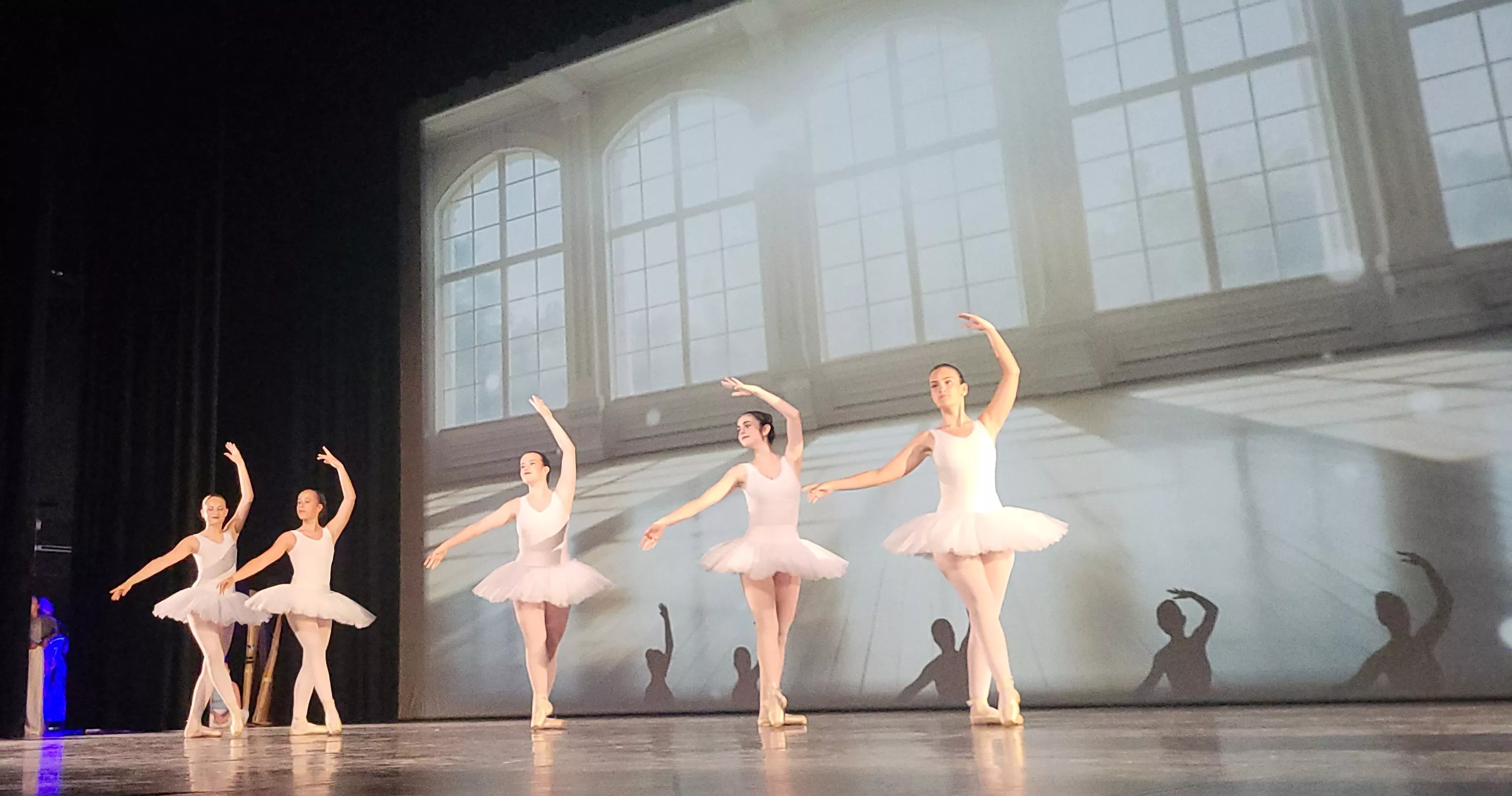 Espectáculo de final de curso 2025 de la Escuela de Danza Elenco. Foto Mercedes Manterola