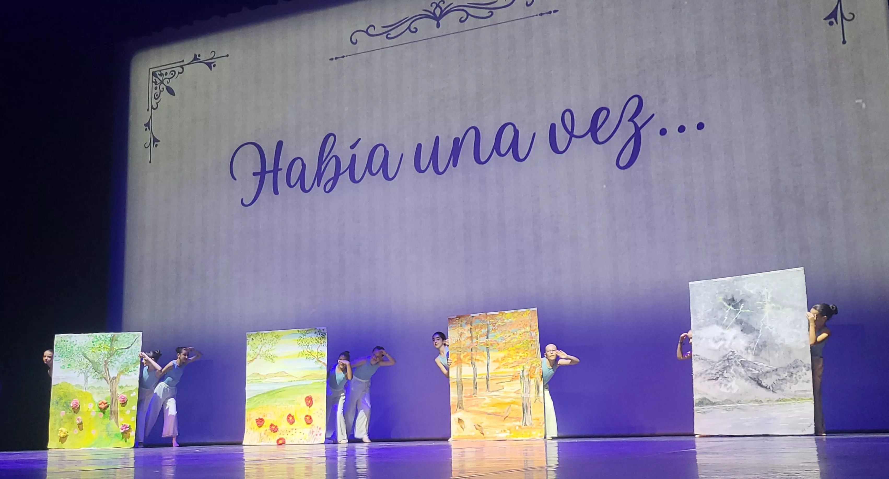 Espectáculo de final de curso 2025 de la Escuela de Danza Elenco. Foto Mercedes Manterola