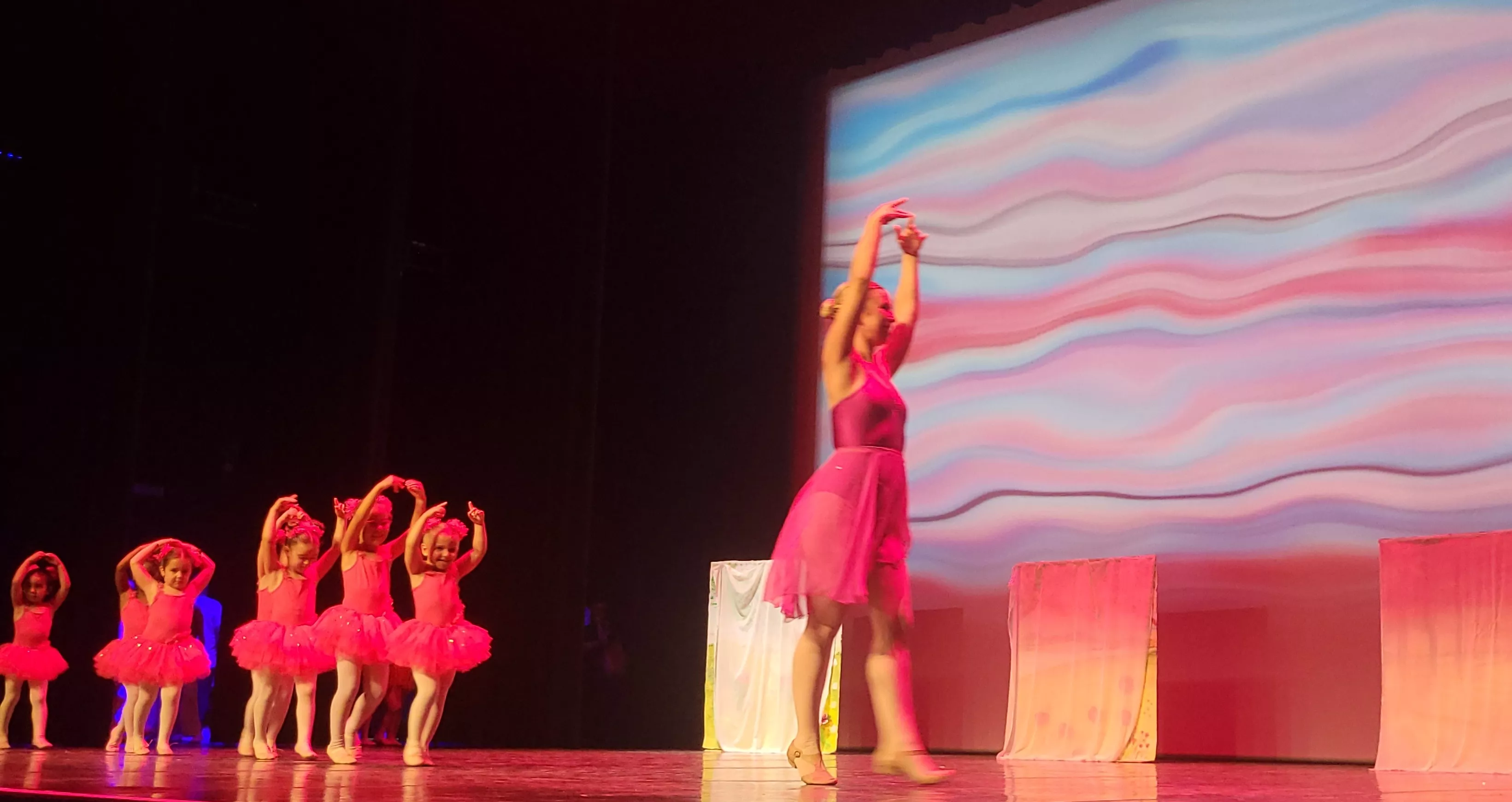 Espectáculo de final de curso 2025 de la Escuela de Danza Elenco. Foto Mercedes Manterola