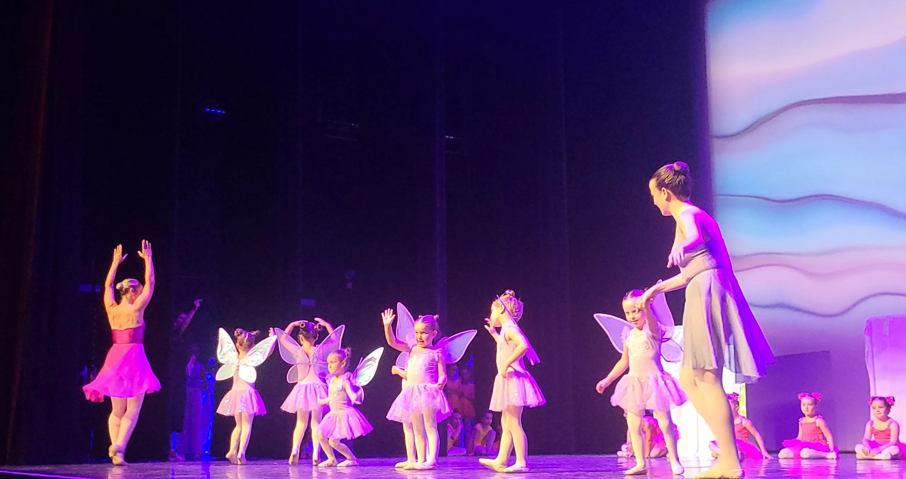 Espectáculo de final de curso 2025 de la Escuela de Danza Elenco. Foto Mercedes Manterola