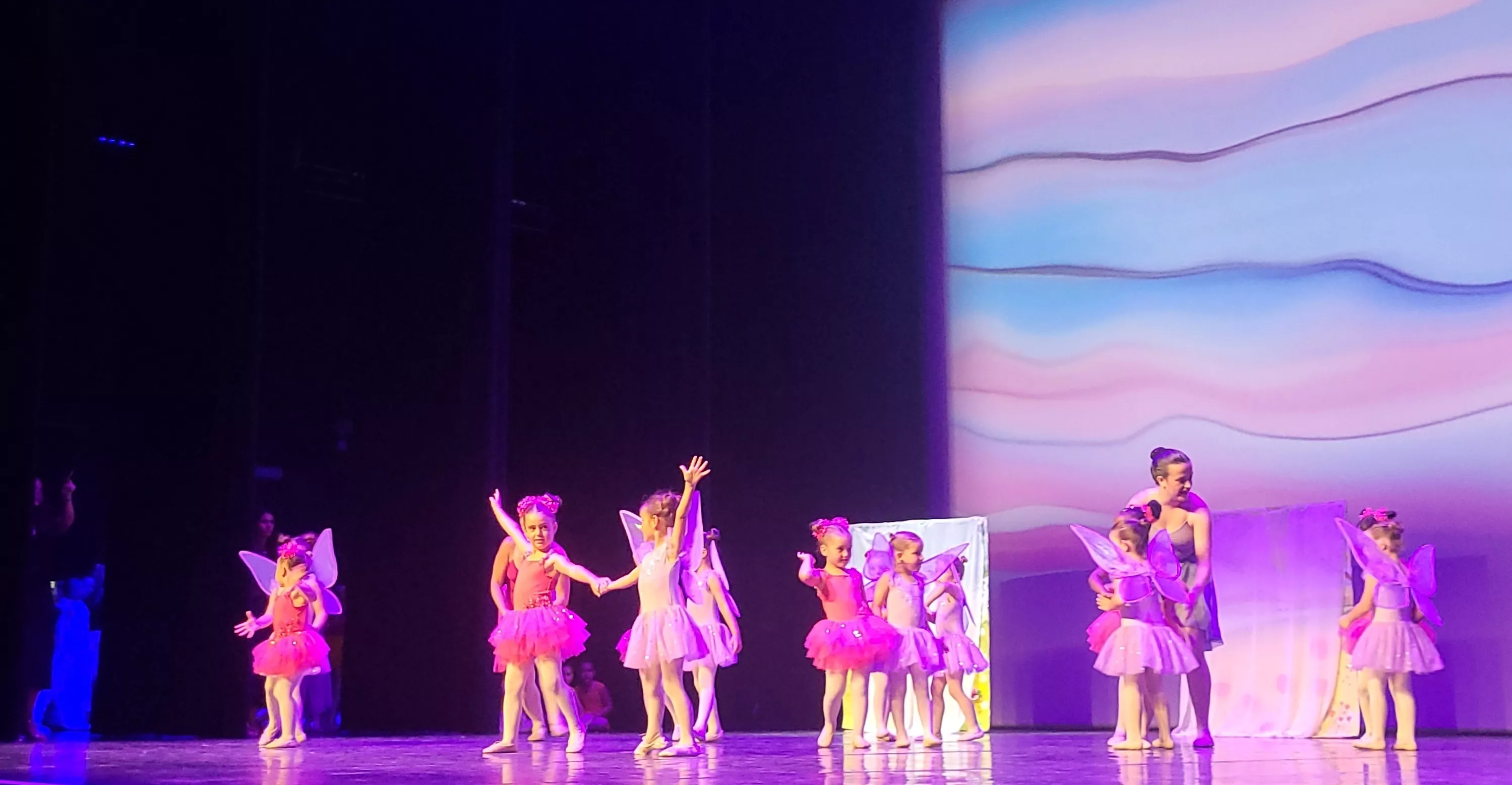 Espectáculo de final de curso 2025 de la Escuela de Danza Elenco. Foto Mercedes Manterola