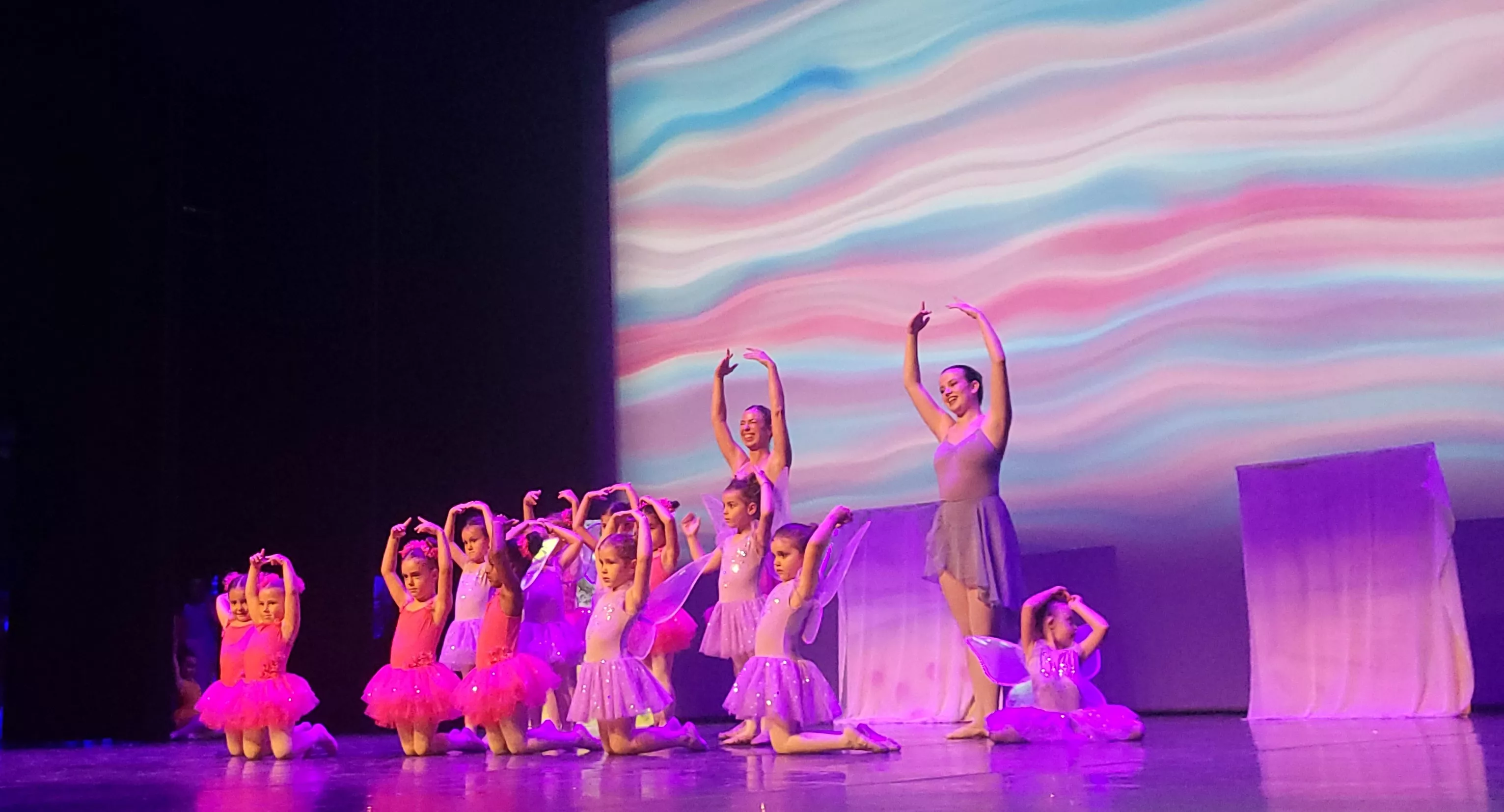 Espectáculo de final de curso 2025 de la Escuela de Danza Elenco. Foto Mercedes Manterola