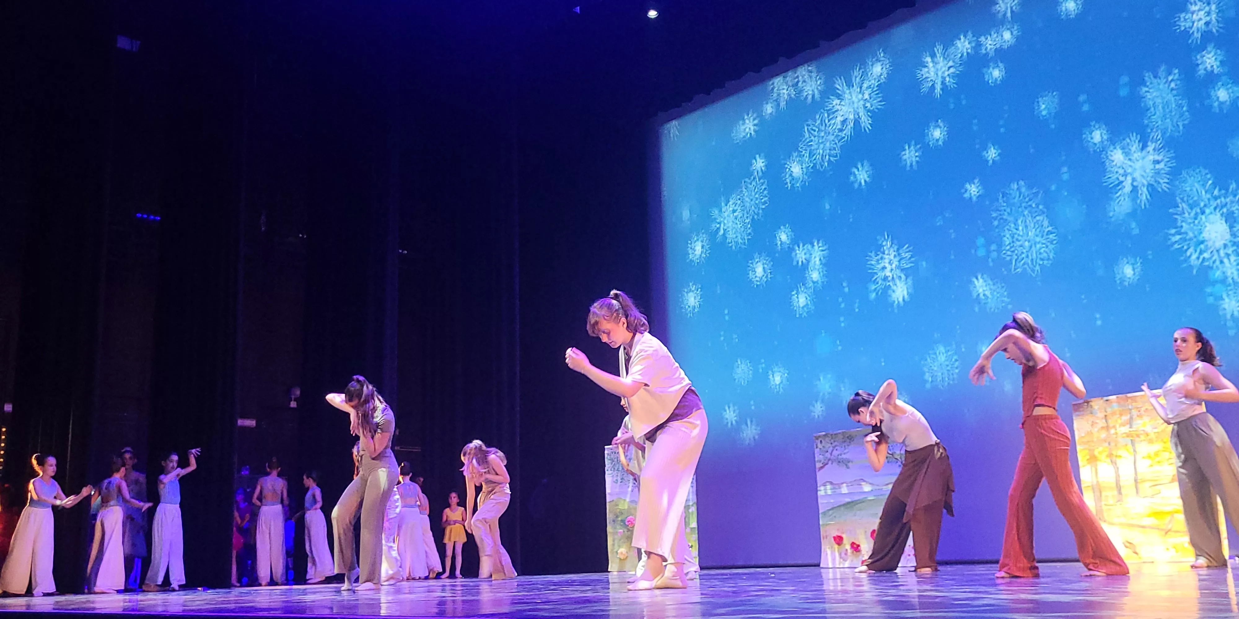 Espectáculo de final de curso 2025 de la Escuela de Danza Elenco. Foto Mercedes Manterola