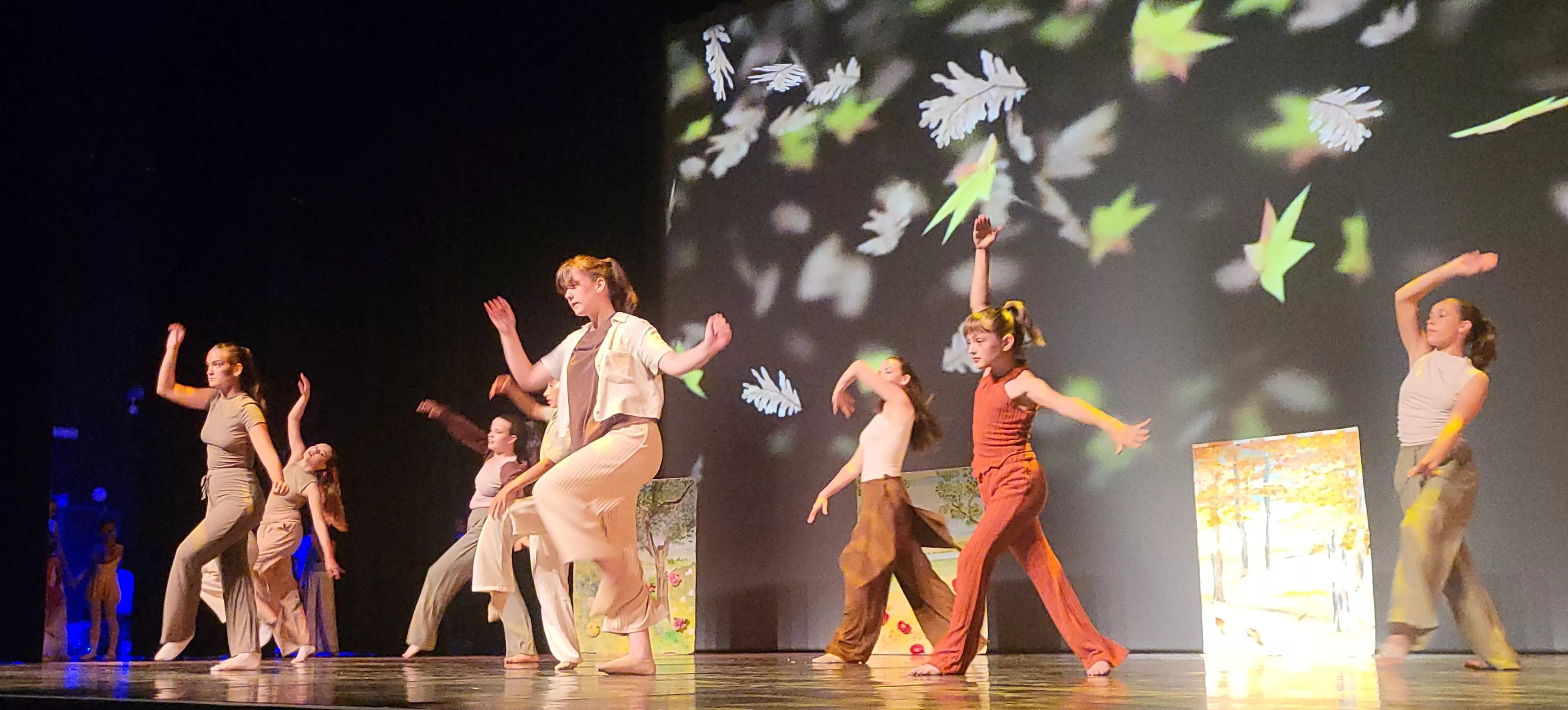 Espectáculo de final de curso 2025 de la Escuela de Danza Elenco. Foto Mercedes Manterola