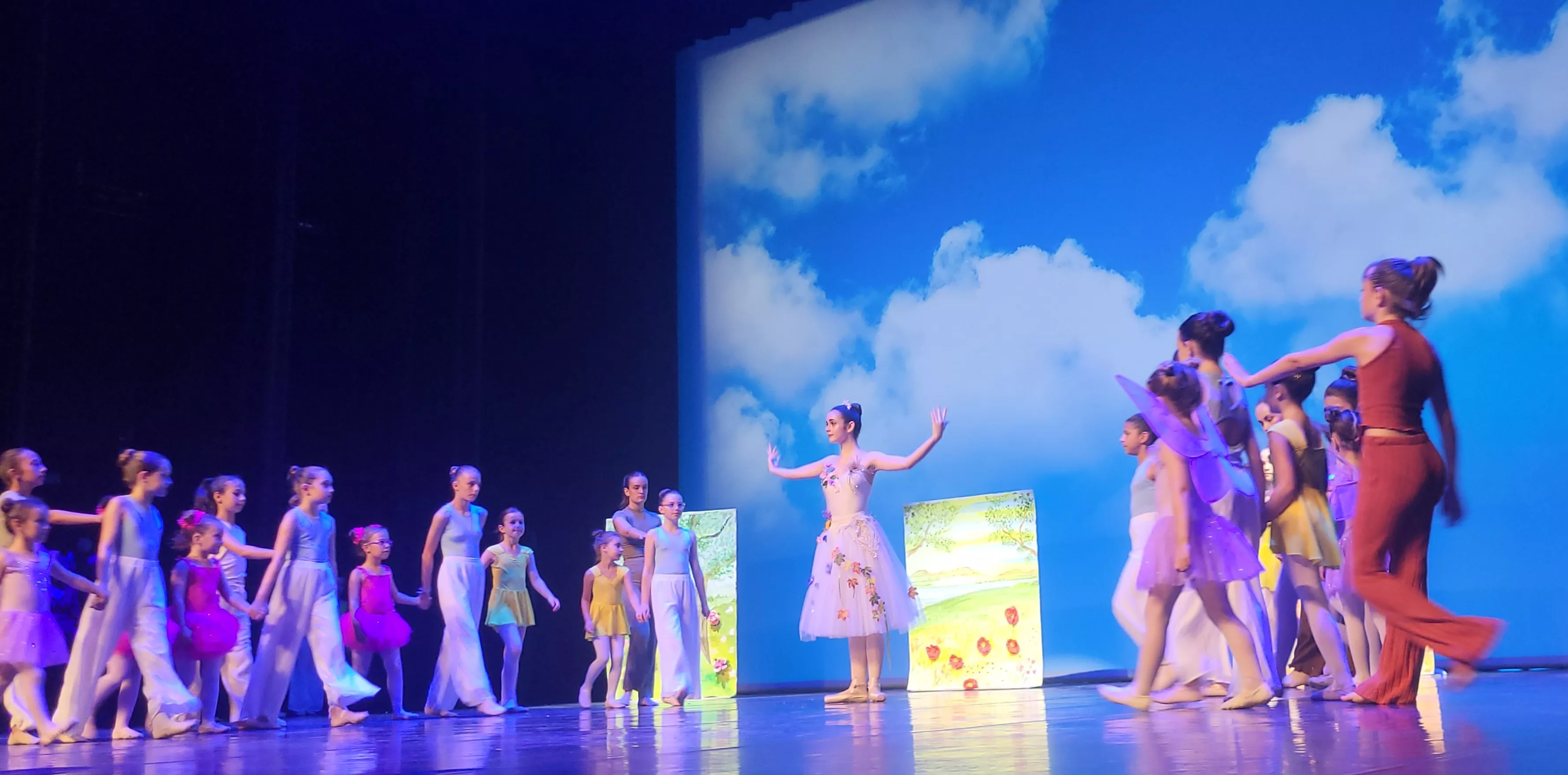 Espectáculo de final de curso 2025 de la Escuela de Danza Elenco. Foto Mercedes Manterola