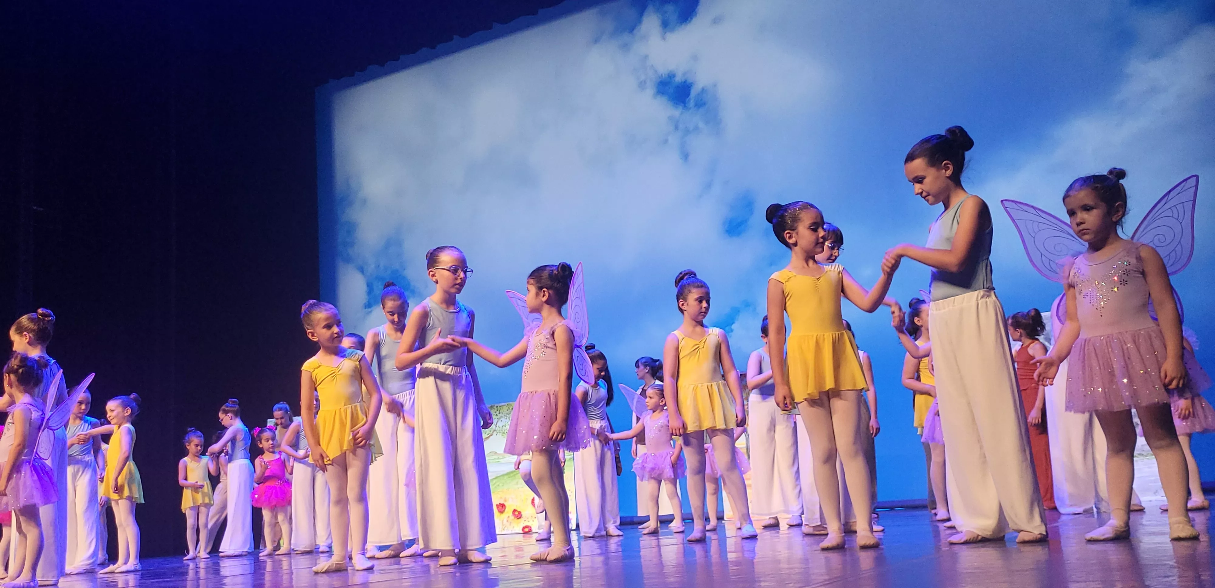 Espectáculo de final de curso 2025 de la Escuela de Danza Elenco. Foto Mercedes Manterola