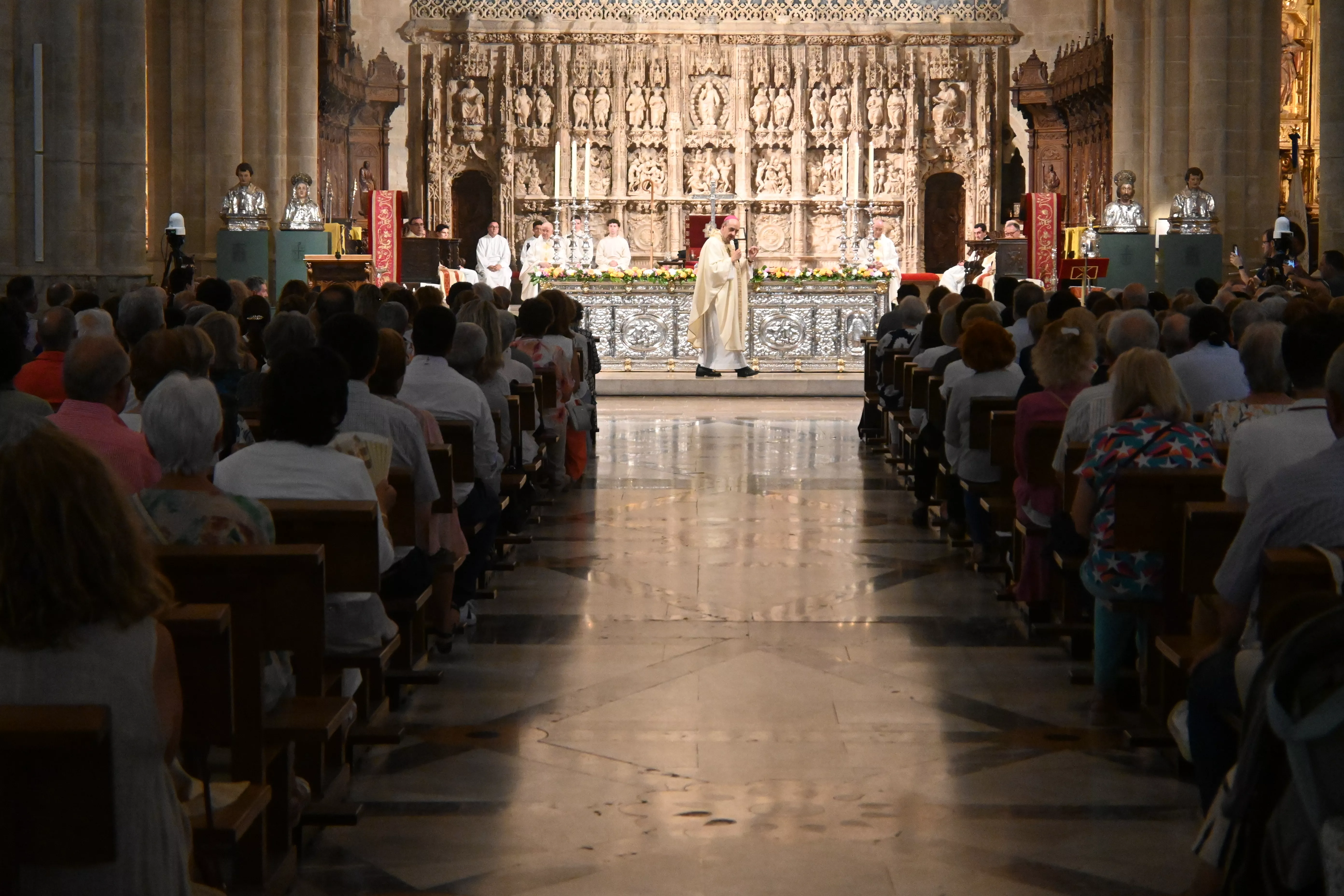 Corpus Christi en Huesca con el obispo Padre Pedro Aguado. Foto Carlos Jalle