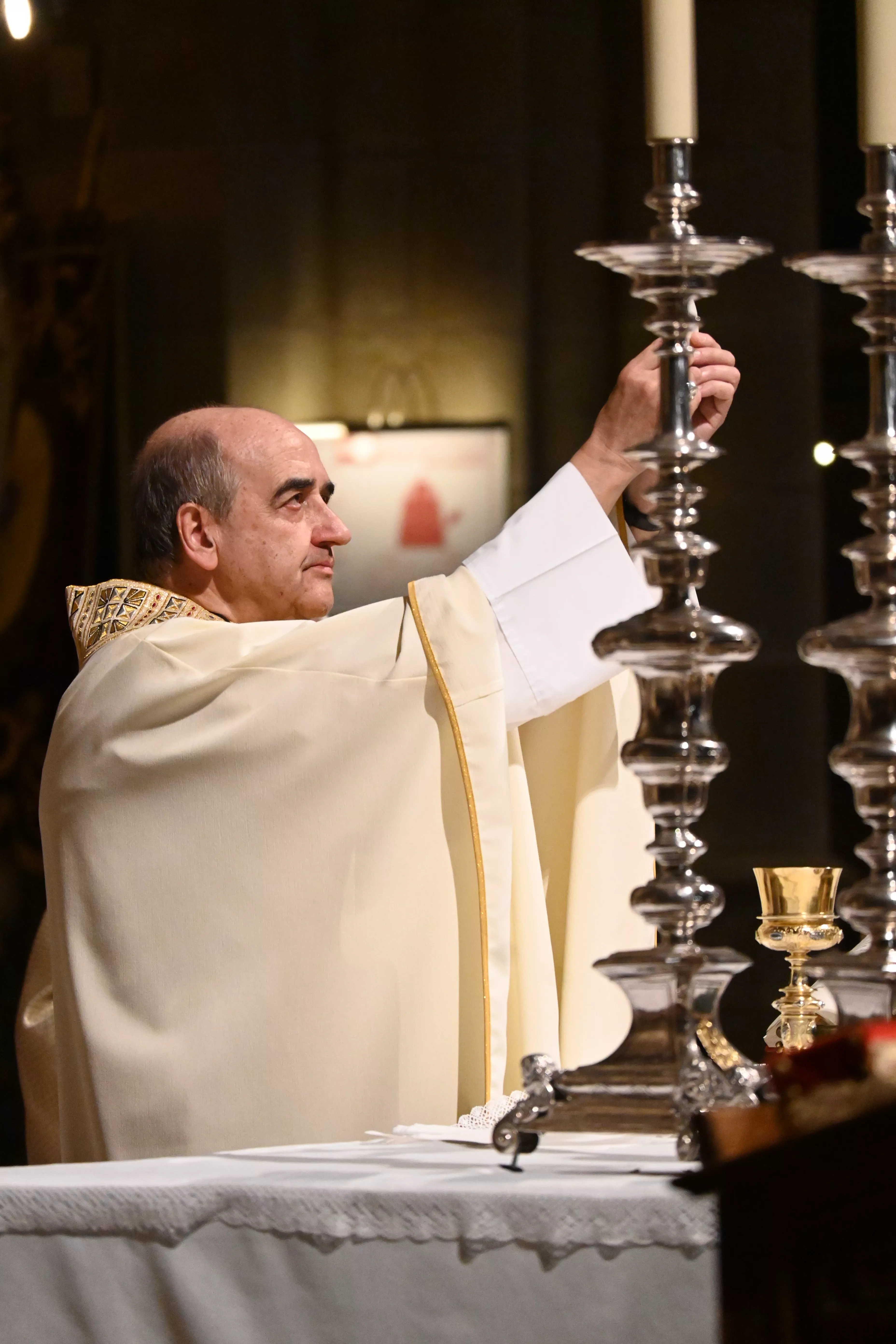 Corpus Christi en Huesca con el obispo Padre Pedro Aguado. Foto Carlos Jalle