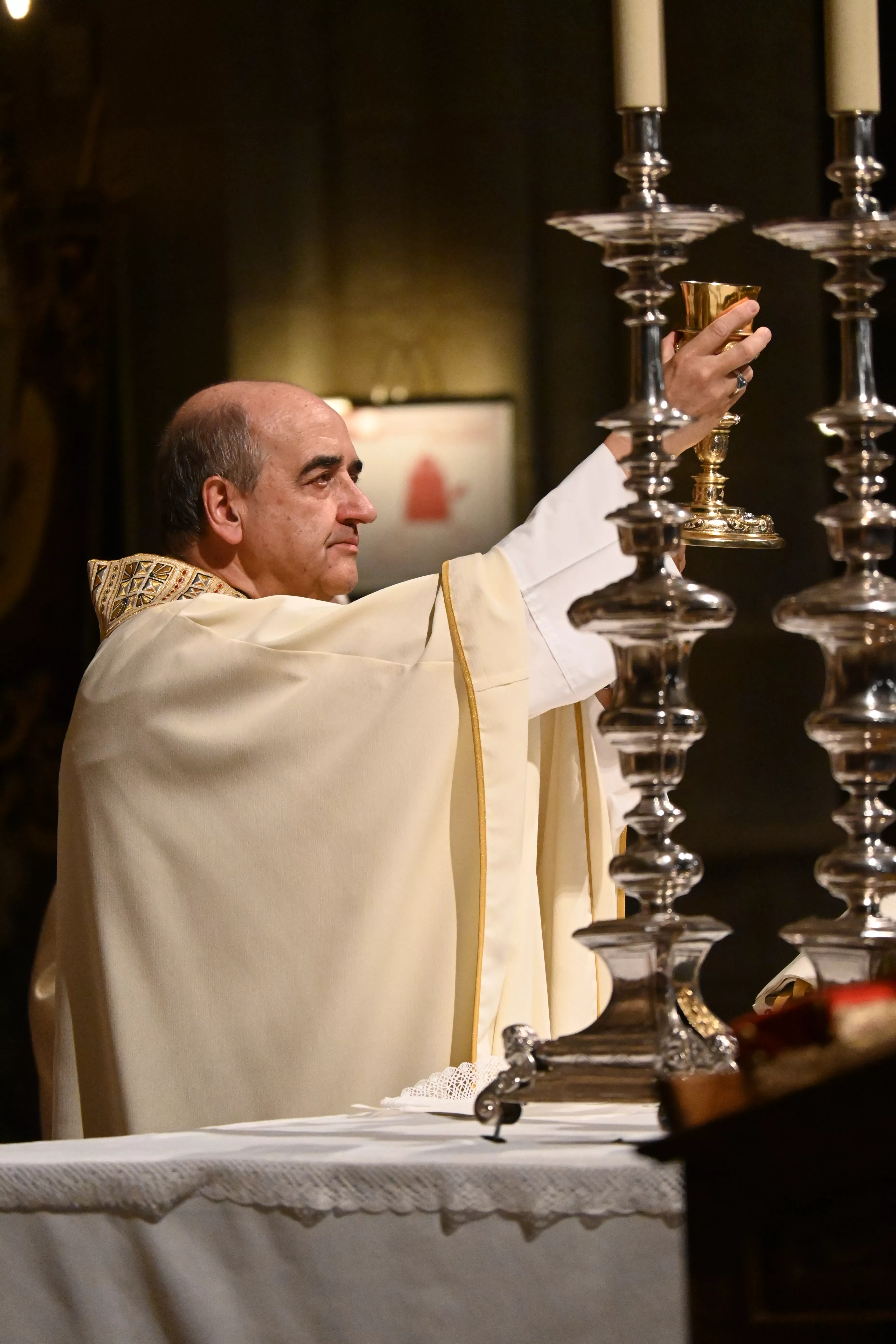 Corpus Christi en Huesca con el obispo Padre Pedro Aguado. Foto Carlos Jalle