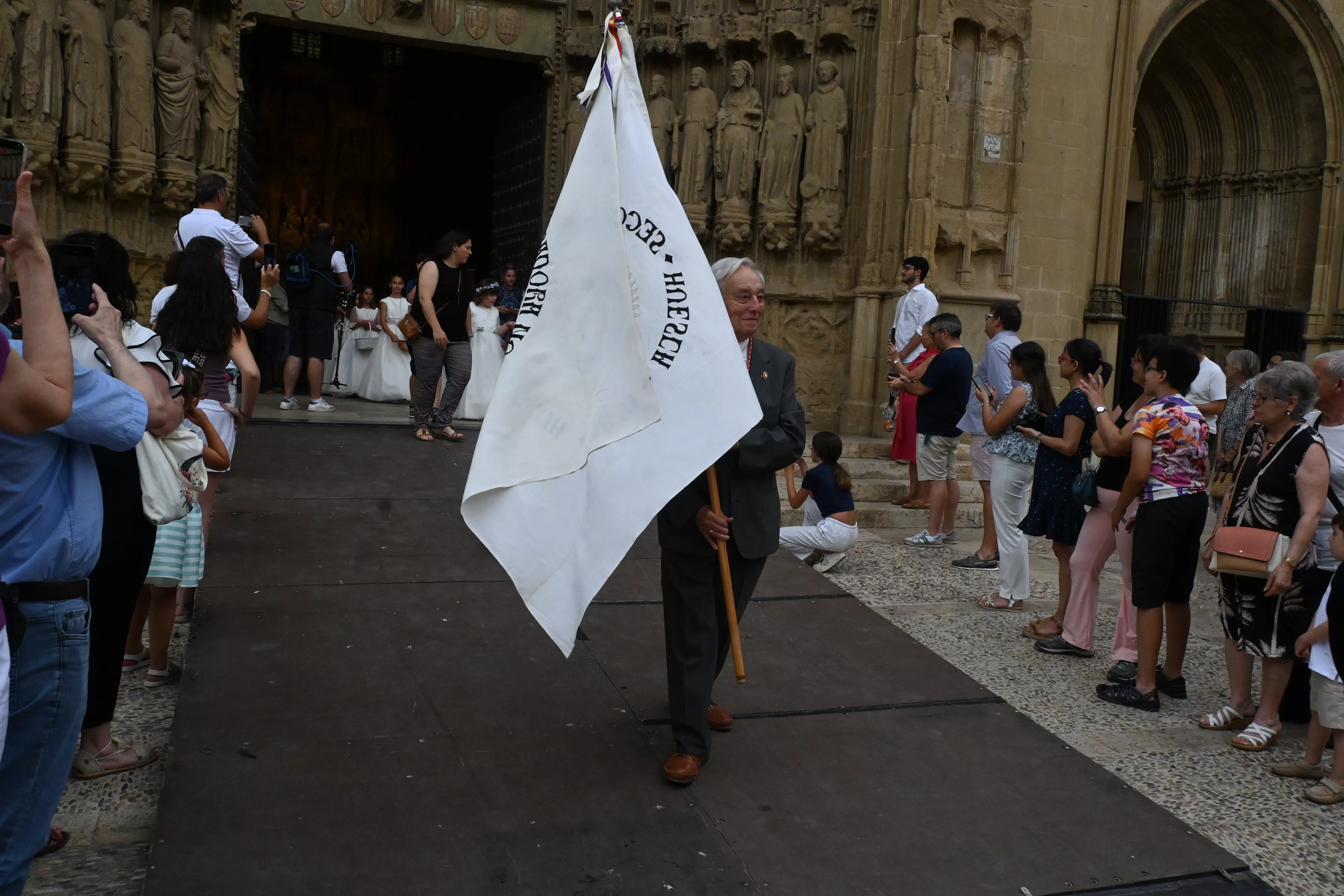 Corpus Christi en Huesca con el obispo Padre Pedro Aguado. Foto Carlos Jalle