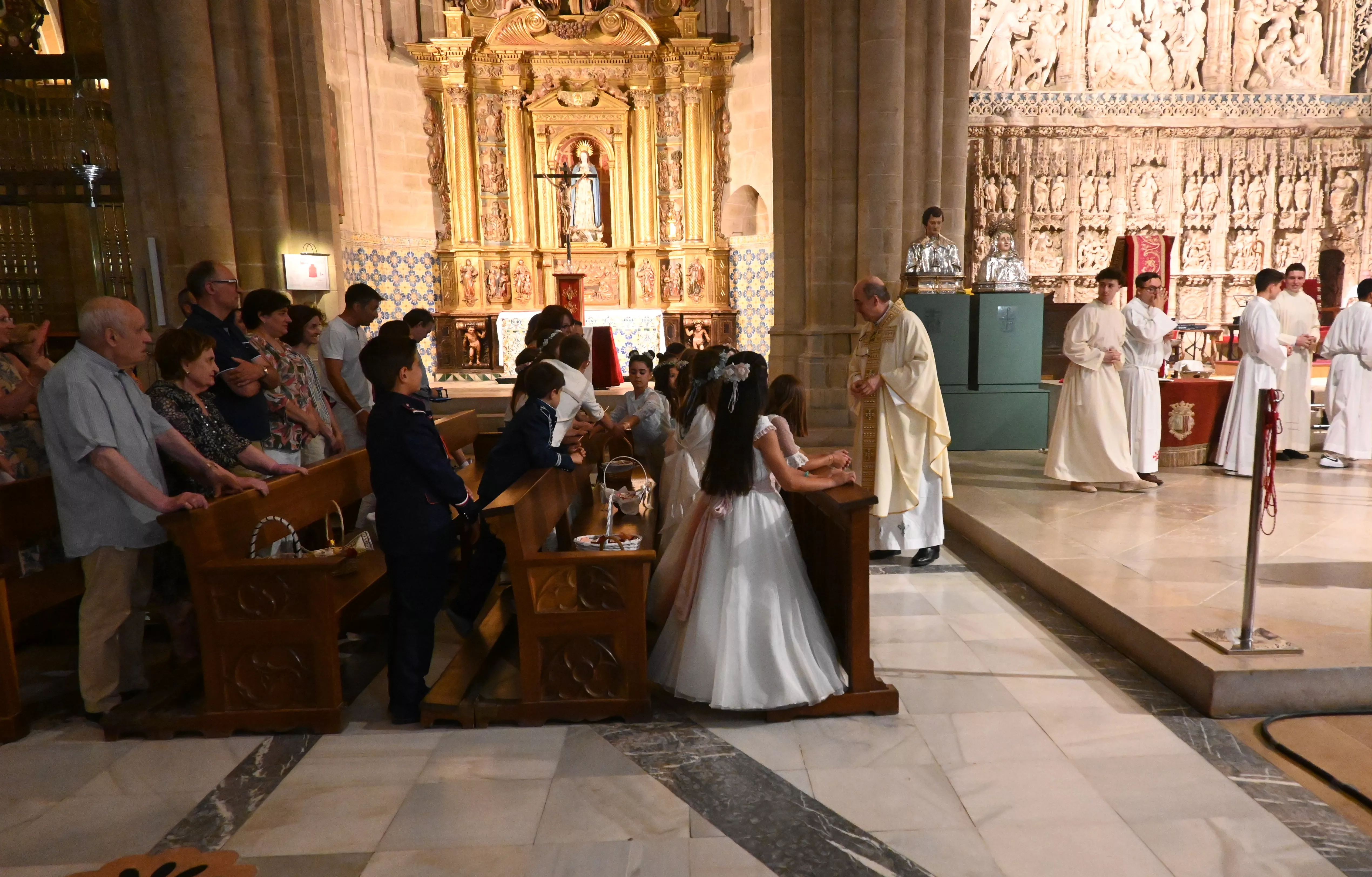 Corpus Christi en Huesca con el obispo Padre Pedro Aguado. Foto Carlos Jalle