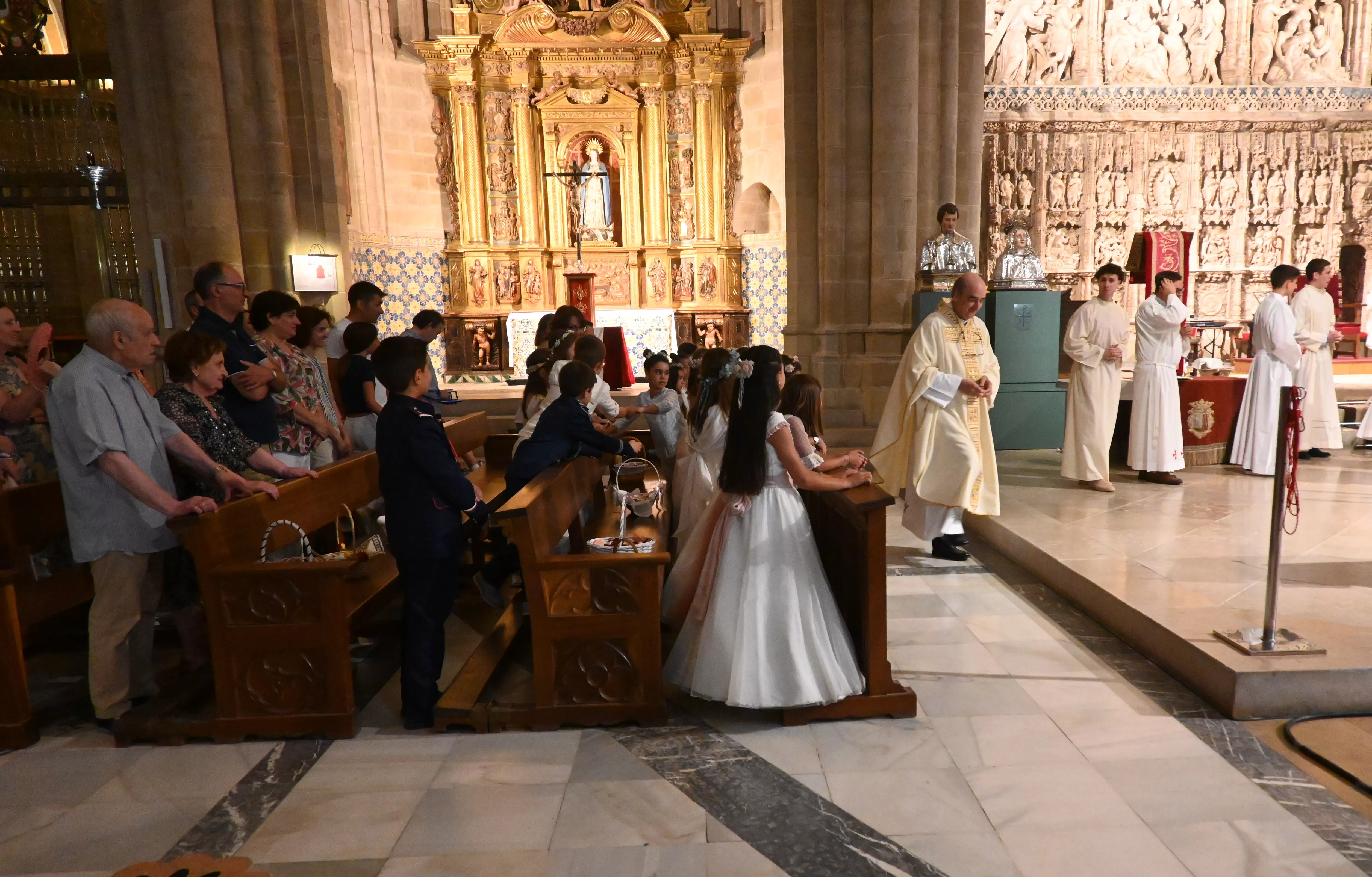 Corpus Christi en Huesca con el obispo Padre Pedro Aguado. Foto Carlos Jalle