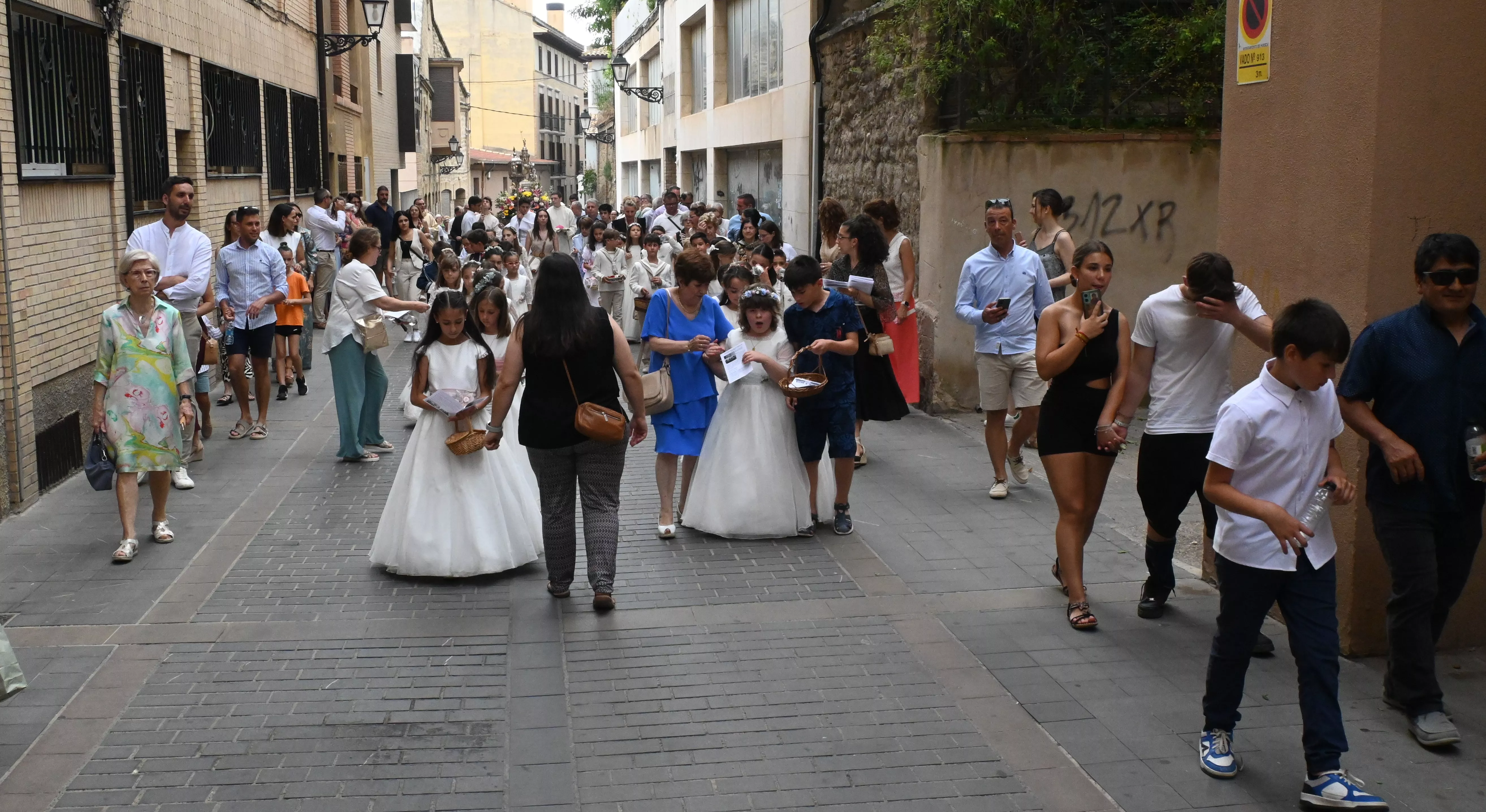 Corpus Christi en Huesca con el obispo Padre Pedro Aguado. Foto Carlos Jalle