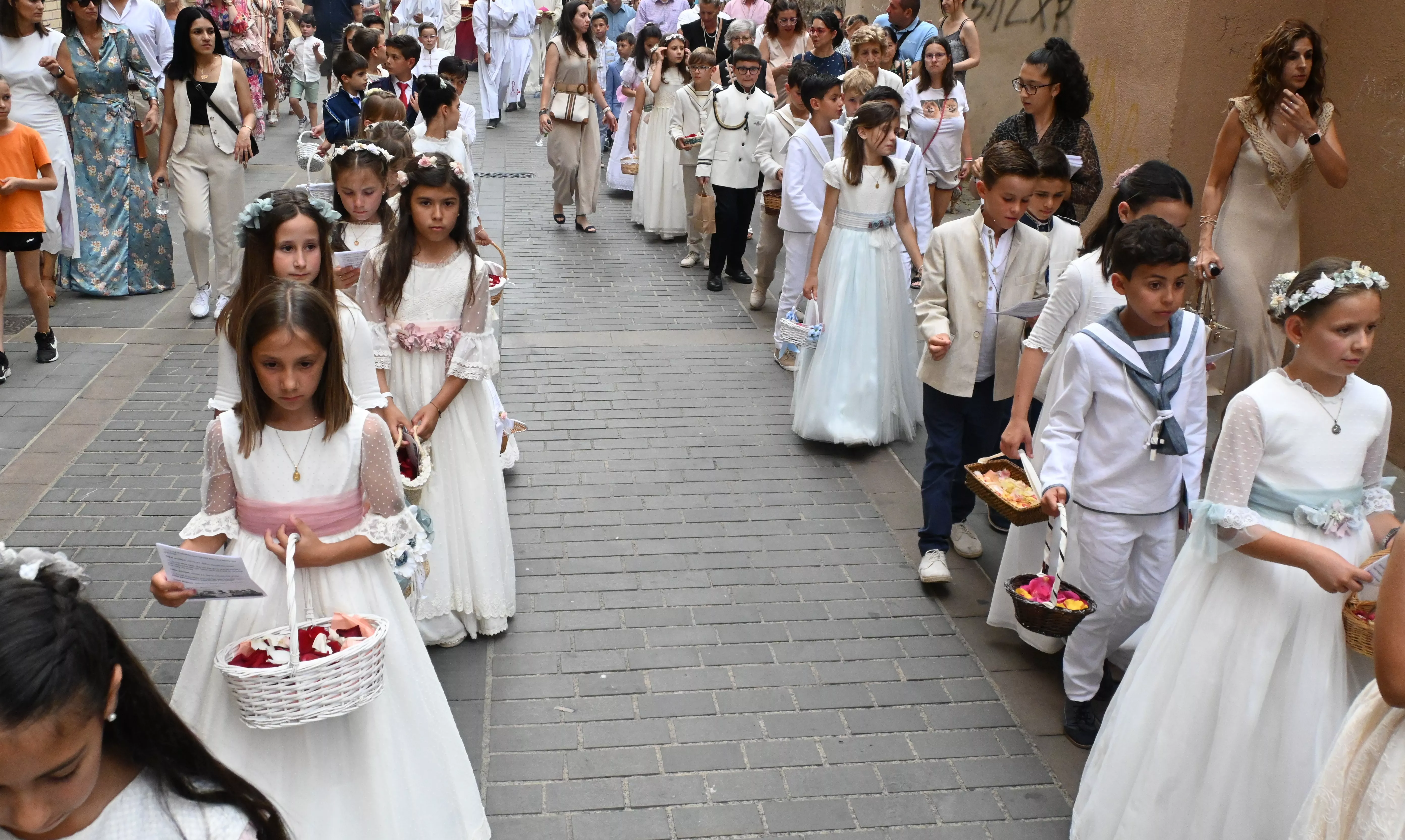 Corpus Christi en Huesca con el obispo Padre Pedro Aguado. Foto Carlos Jalle