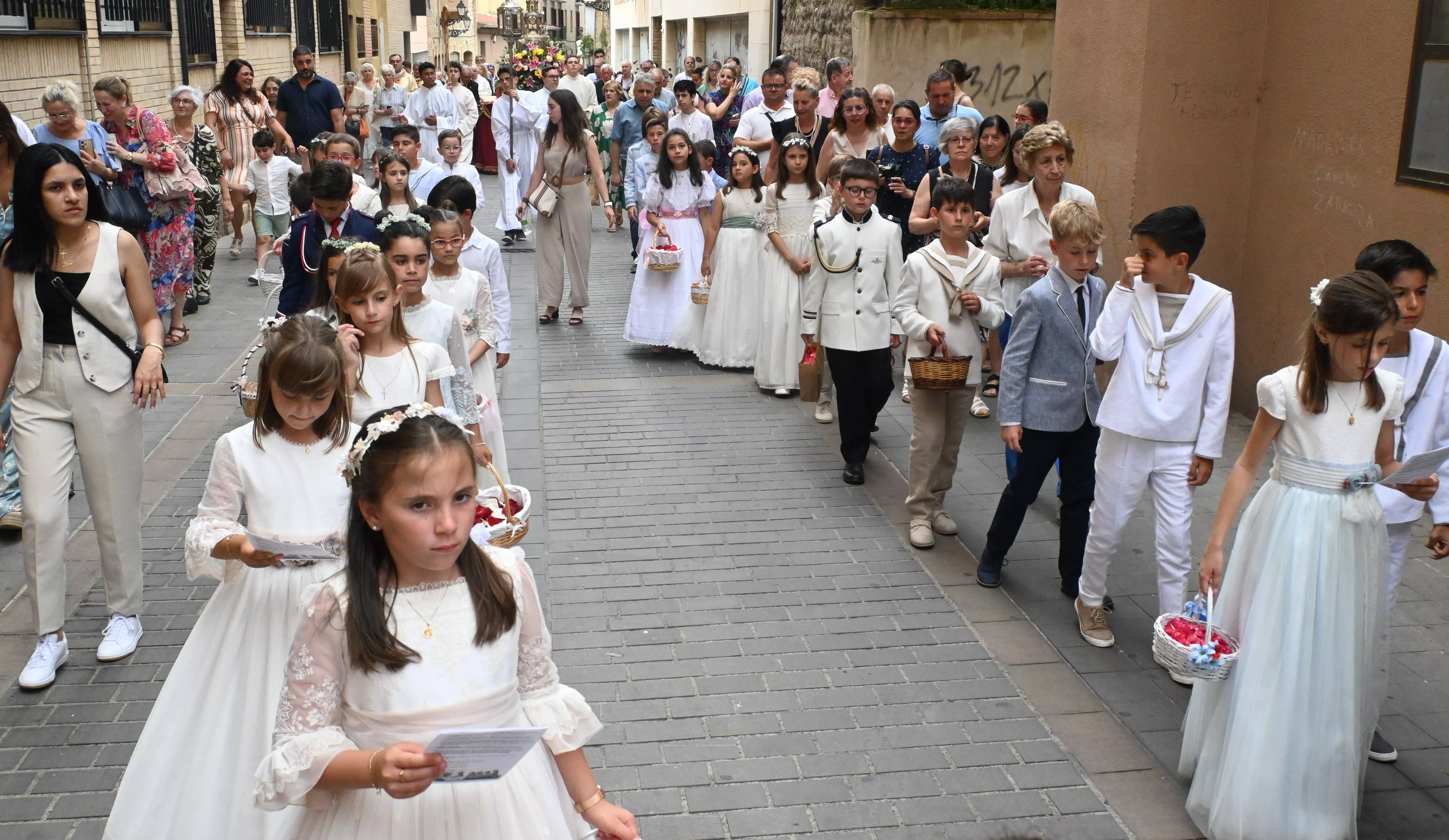 Corpus Christi en Huesca con el obispo Padre Pedro Aguado. Foto Carlos Jalle