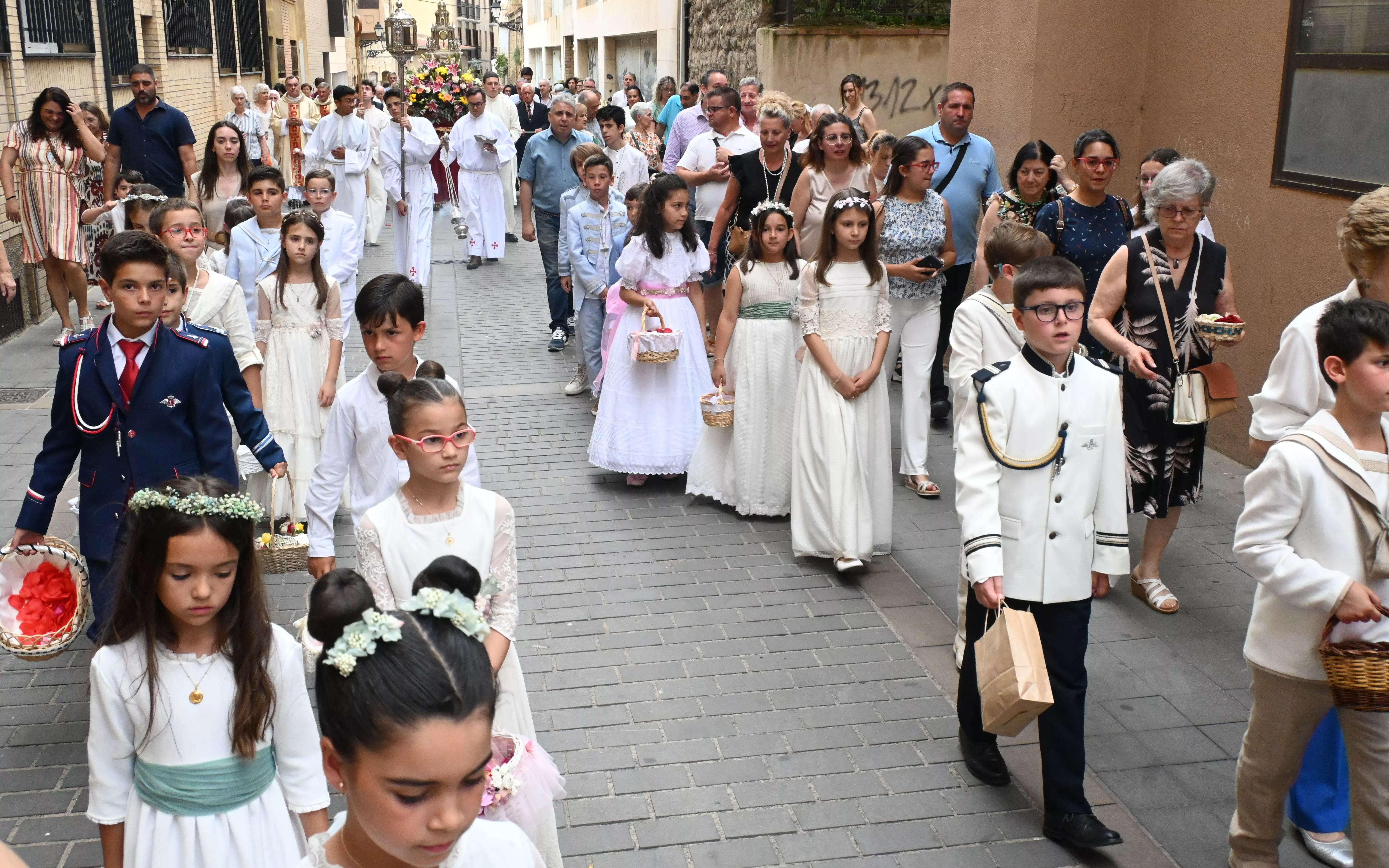 Corpus Christi en Huesca con el obispo Padre Pedro Aguado. Foto Carlos Jalle