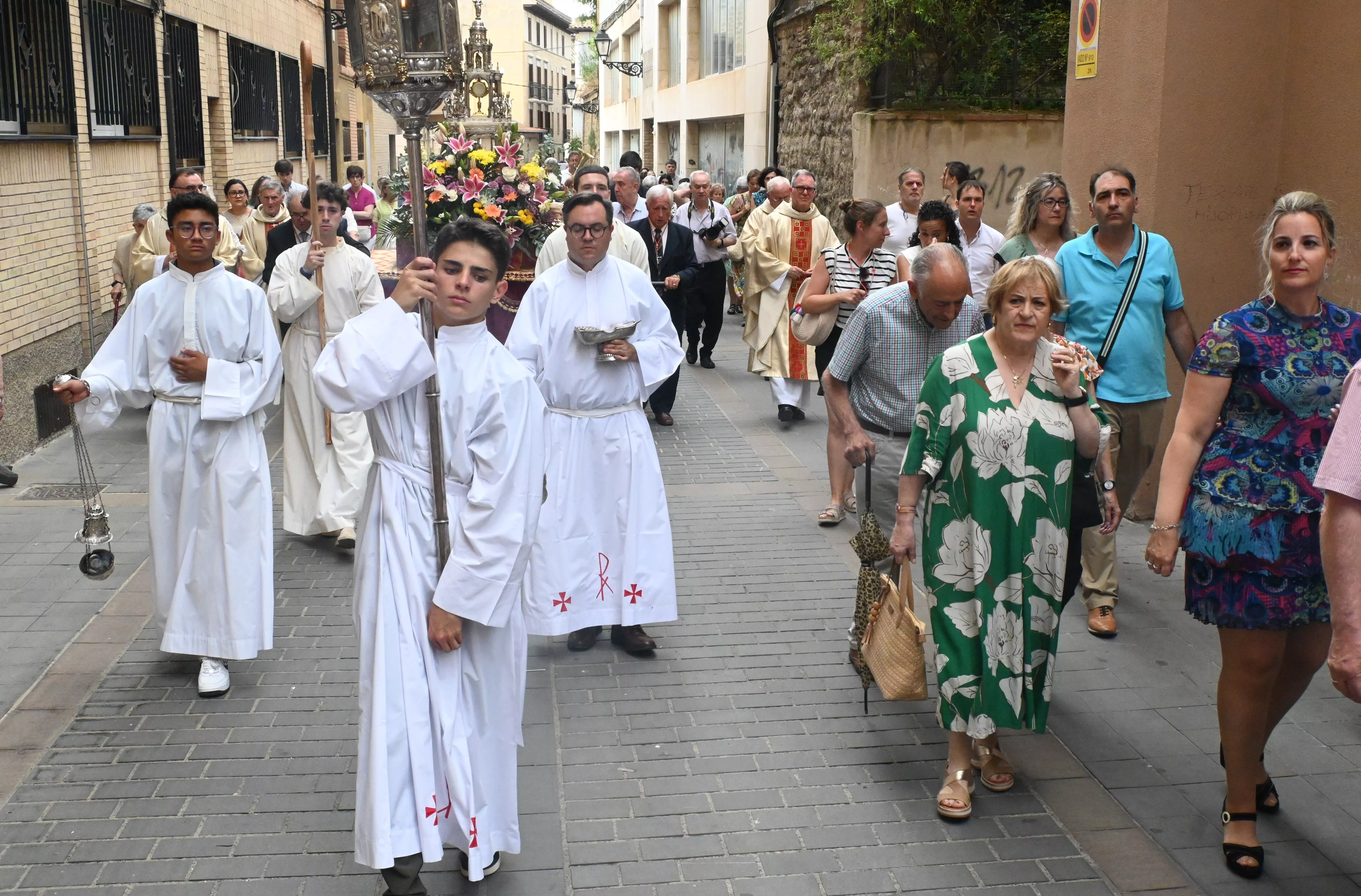 Corpus Christi en Huesca con el obispo Padre Pedro Aguado. Foto Carlos Jalle