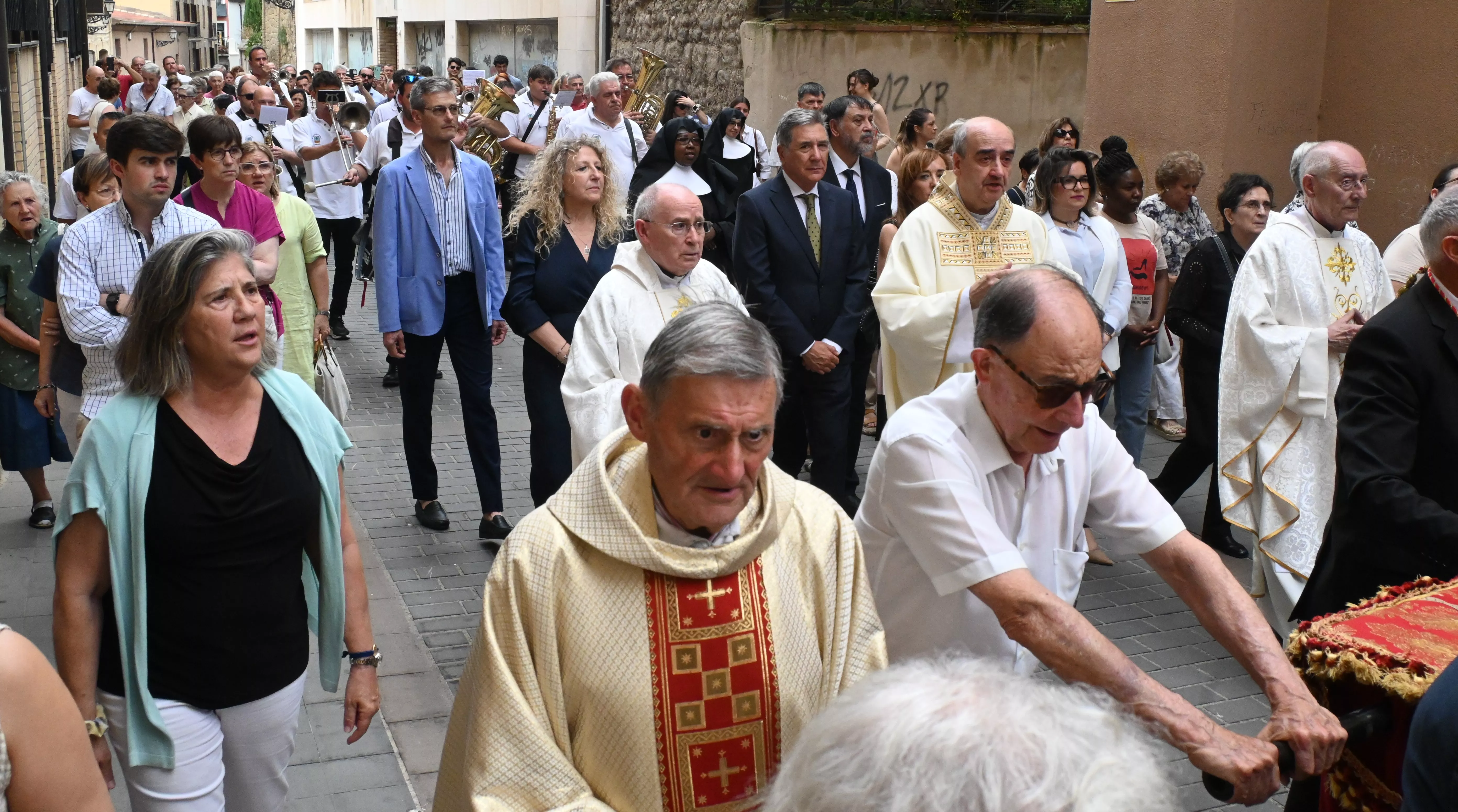 Corpus Christi en Huesca con el obispo Padre Pedro Aguado. Foto Carlos Jalle