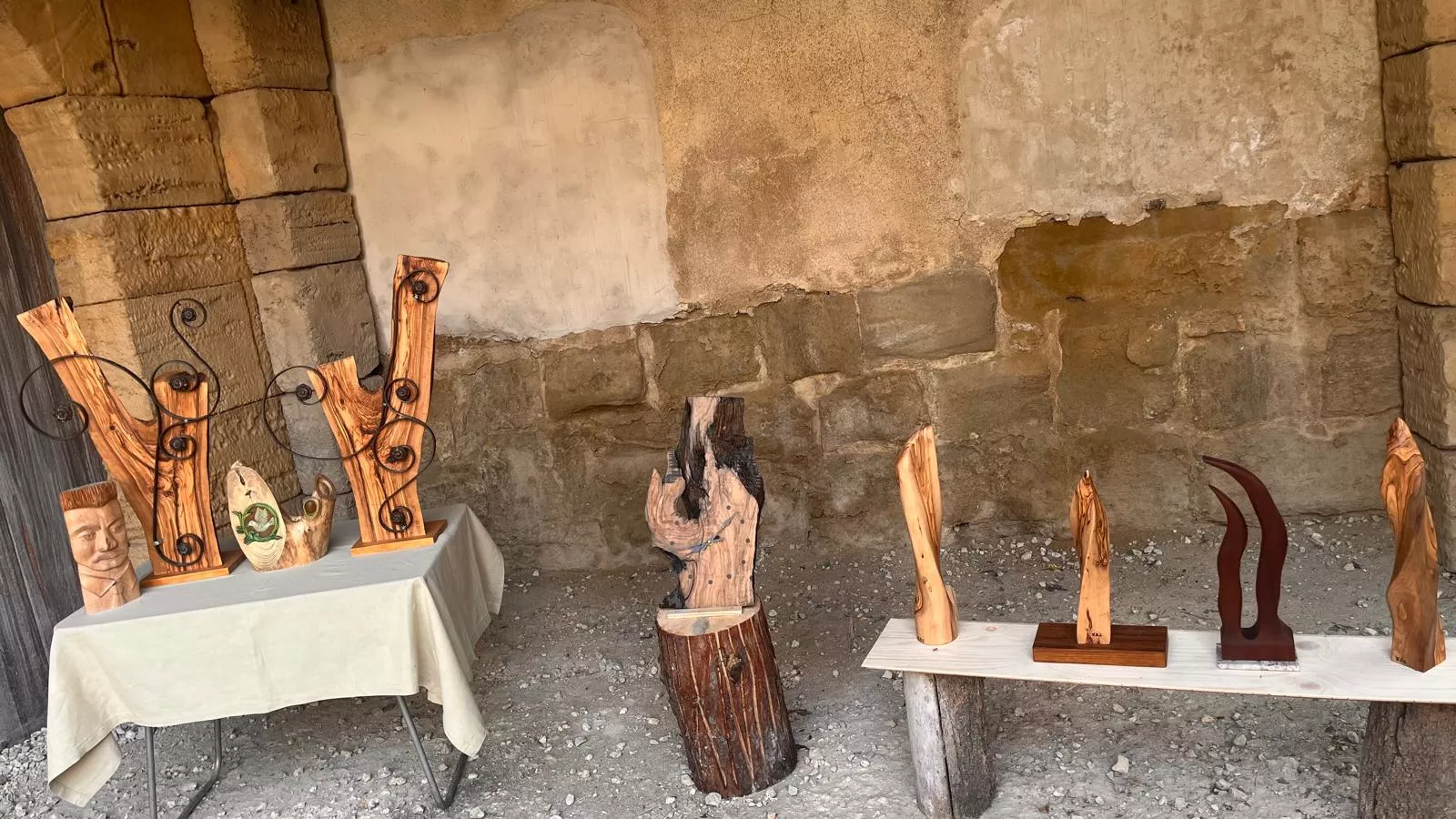 Exposición de Artesanos del Casco en la Malena de Huesca. Foto Mercedes Manterola