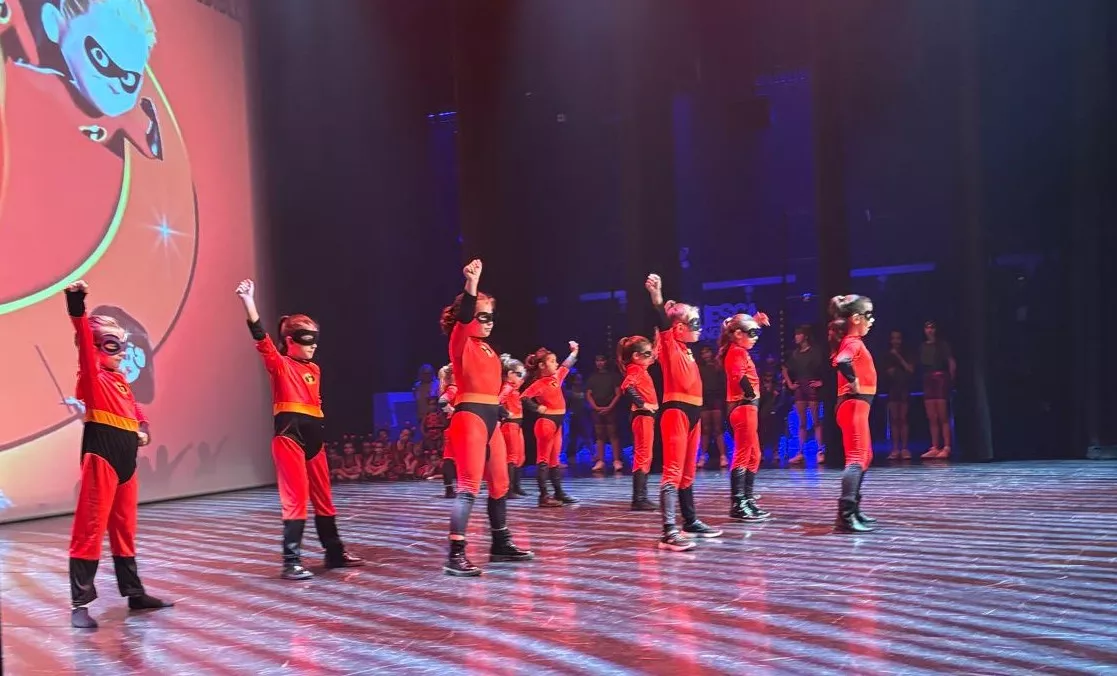 Espectáculo de final de curso 2025 de la Escuela de Danza Elenco. 