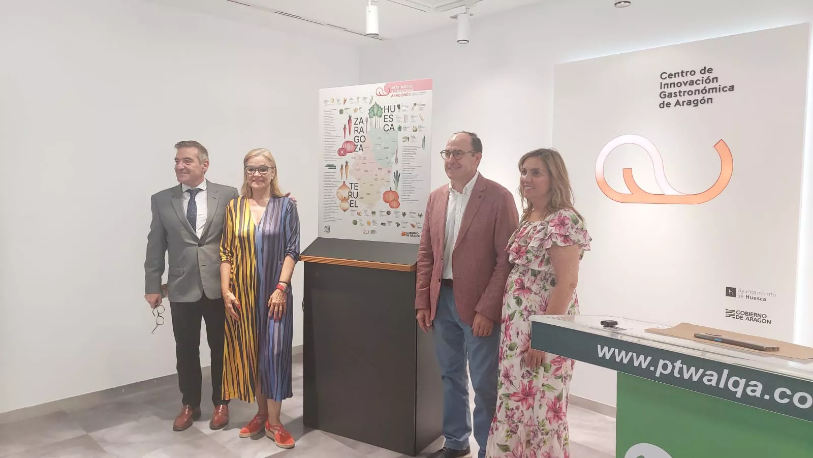 Luis Mallada, Anabel Costa, Ismael Ferrer y Amparo Cuellar en el Ciga en la presentación del Mapa de Hortalizas y Legumbres de Aragón