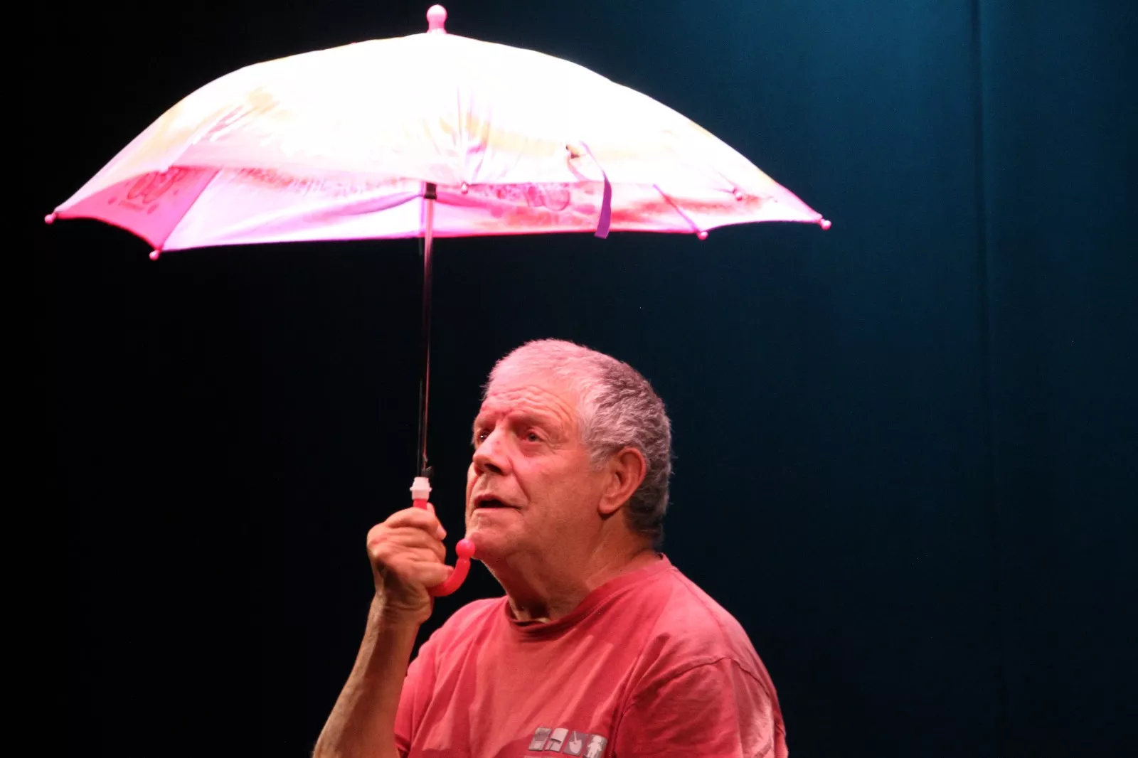 Grupo de Valentia en la Muestra Joven de Teatro y Danza. Foto Carlos Neofato