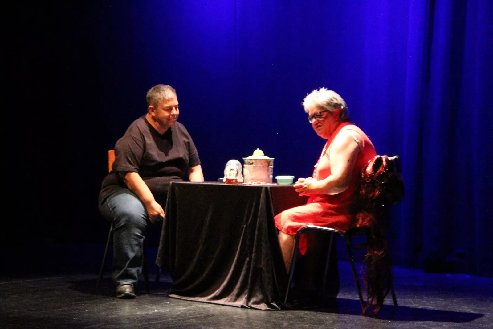 Grupo de Valentia en la Muestra Joven de Teatro y Danza. Foto Carlos Neofato