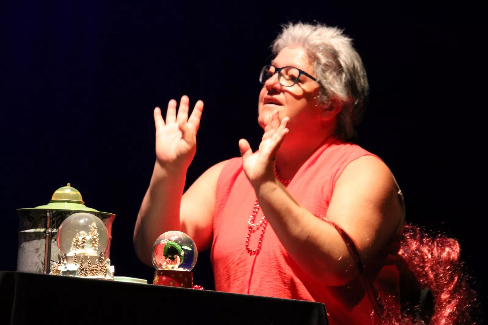 Grupo de Valentia en la Muestra Joven de Teatro y Danza. Foto Carlos Neofato