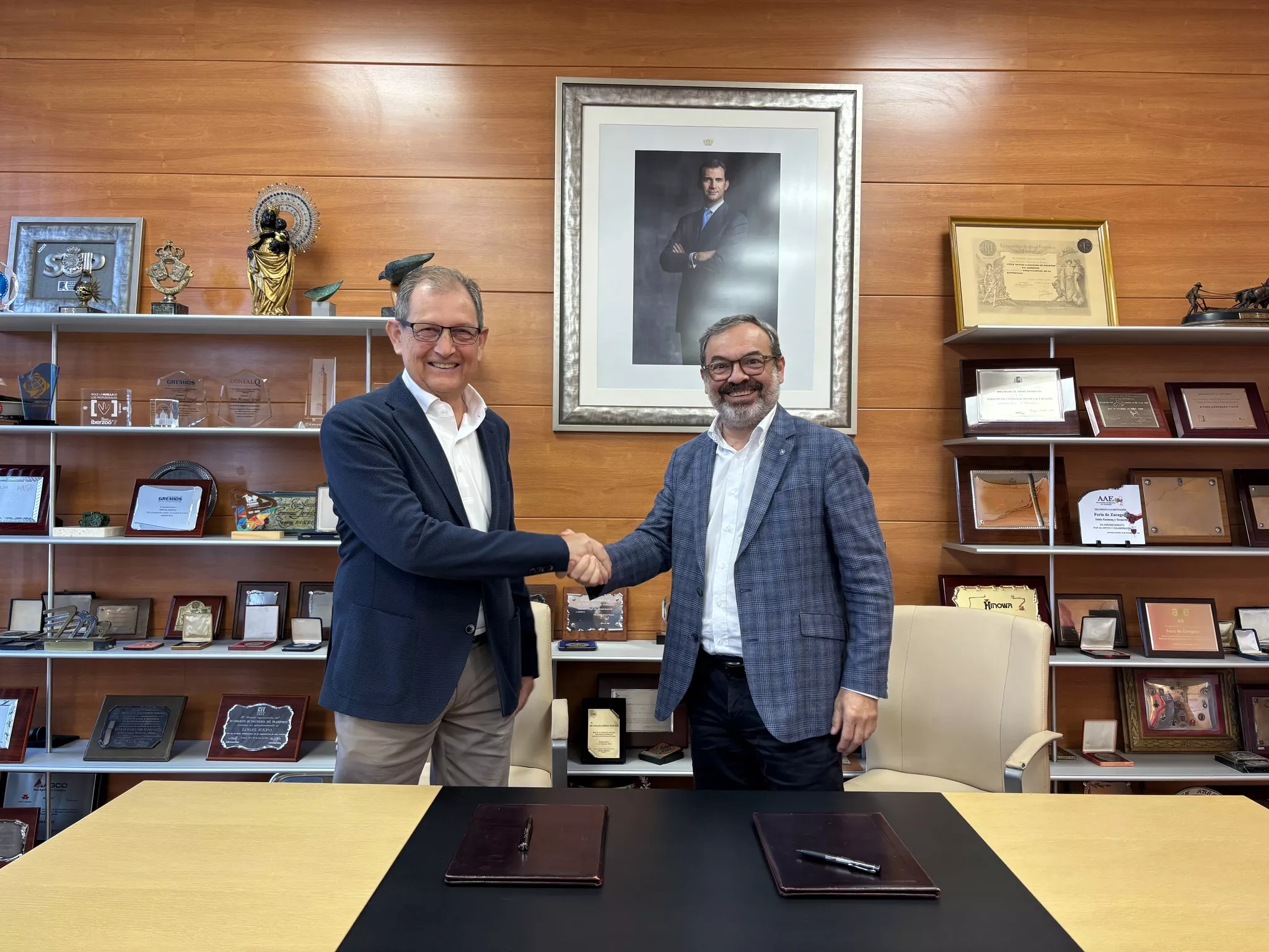 Pepe Lafuente recibe el reconocimiento de Embajador FIMA