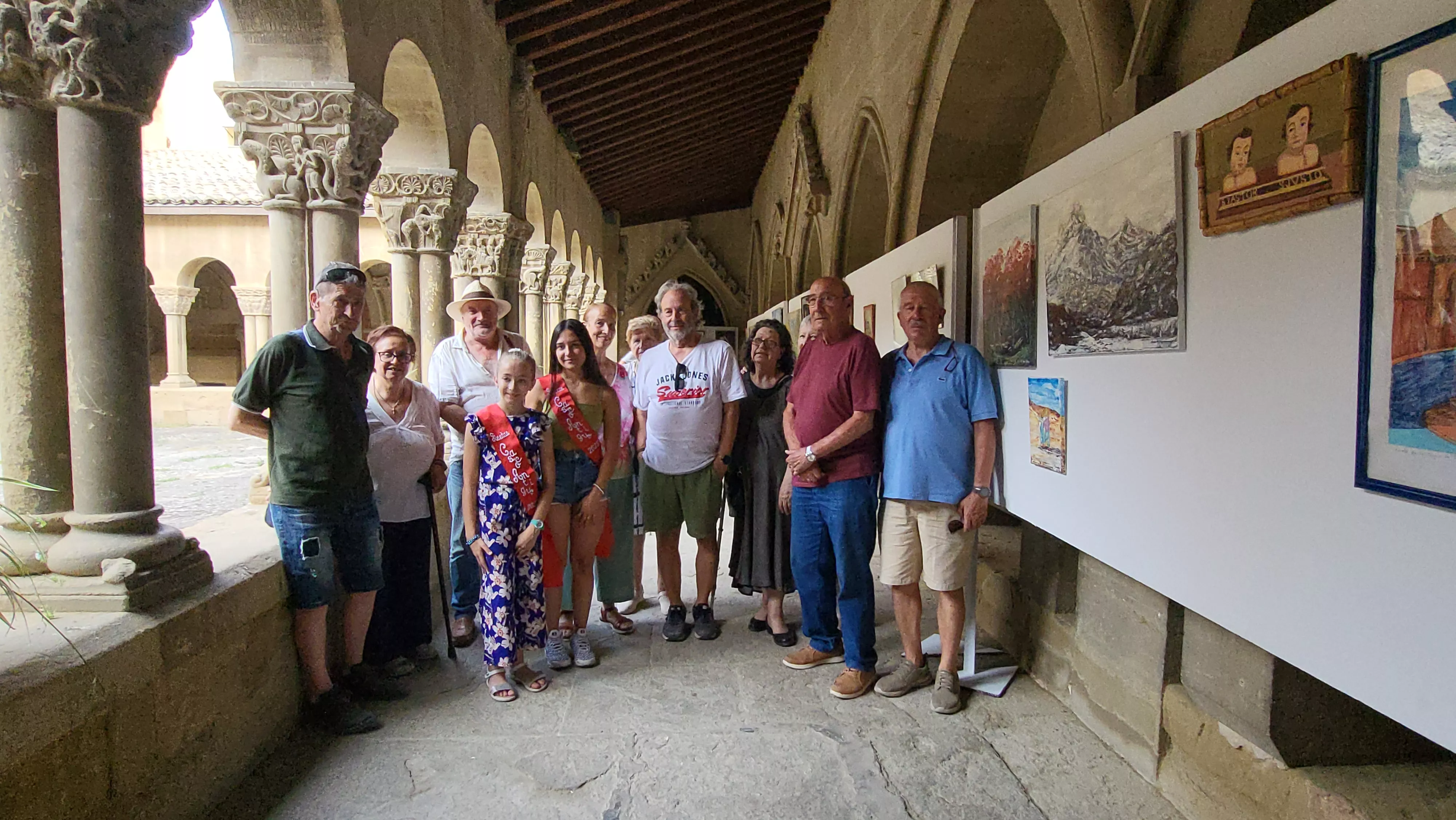 Inaugurada la exposición los Pintores del Casco en los claustros de San Pedro. Foto Mercedes Manterola