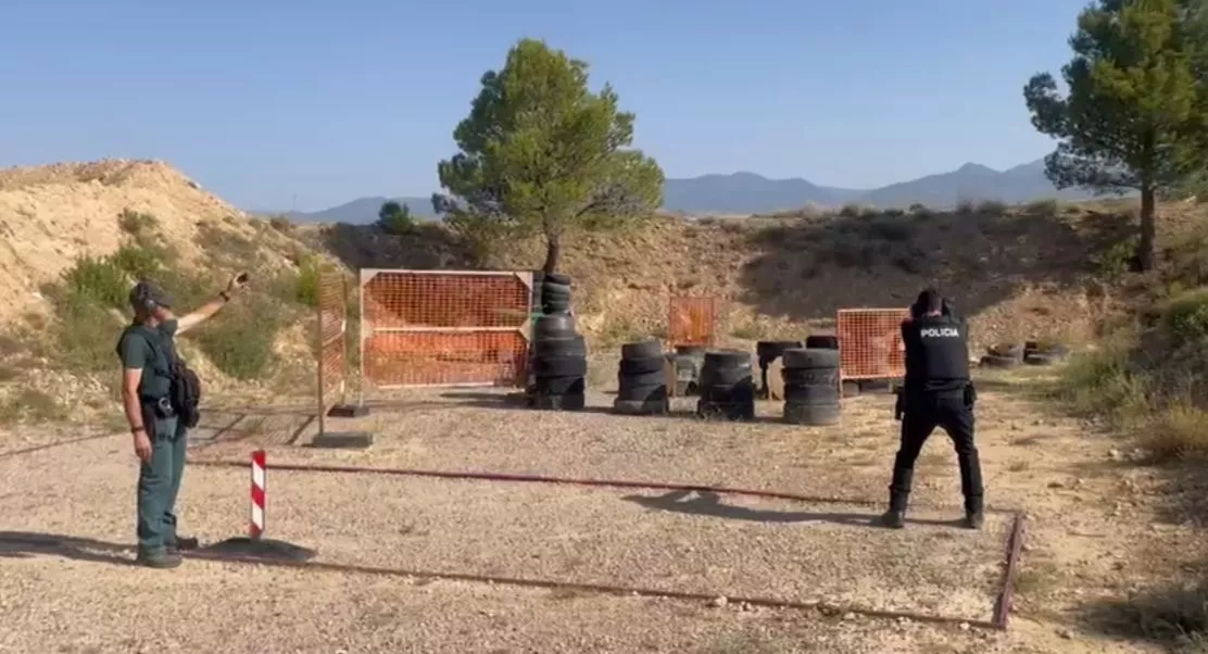 Prácticas de los policías locales de Barbastro