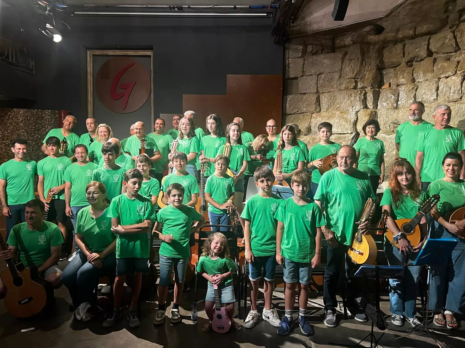 Fin de curso de rondalla de la Escuela de Folklore Santa Cecilia.