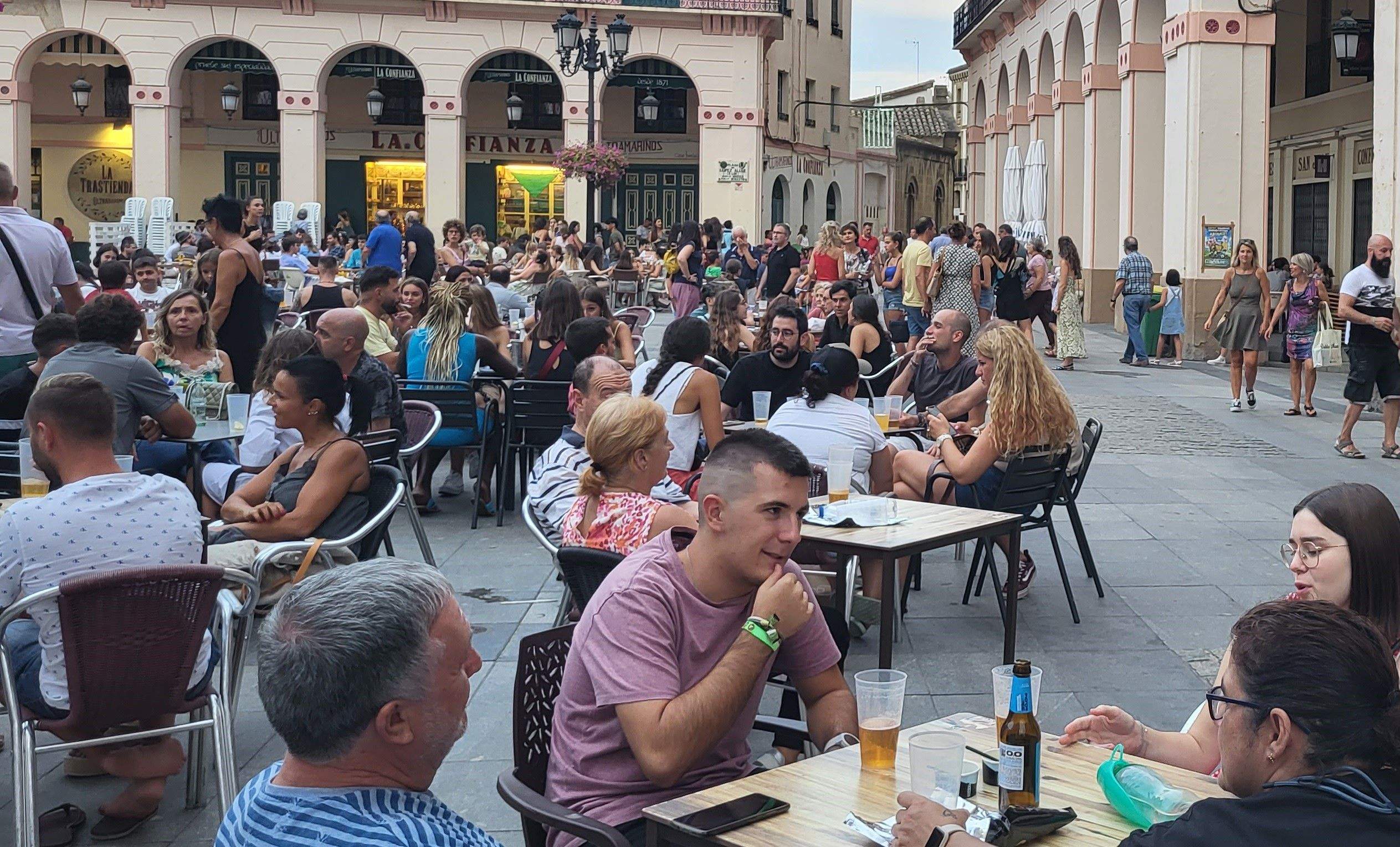 Huesca bulle horas antes del inicio de las fiestas de San Lorenzo