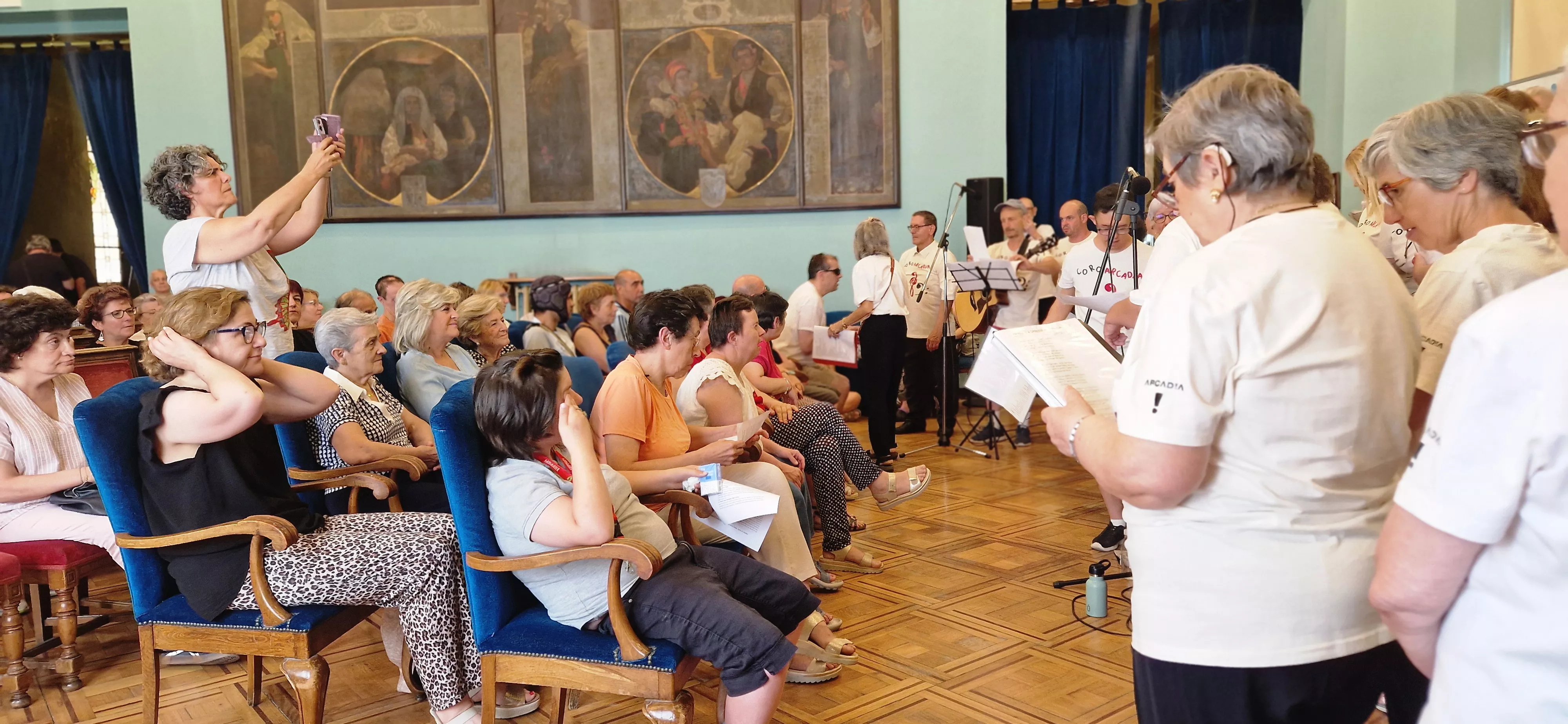 Actuación de Arcadia en el Salón Azul del Casino. Foto Myriam Martínez