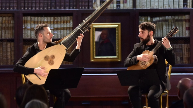 Pablo Zapico & Daniel Zapico Valletta 01 (© Mark Zammit Cordina) [vertical]